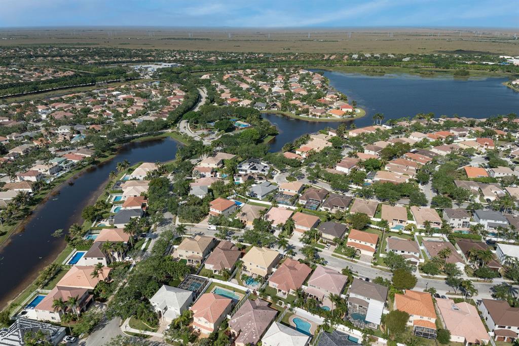 Photo for 1104 Hidden Valley Way, Weston, FL 33327 - Listing #FX-10435153 1104 Hidden Valley Way, Weston, FL 33327