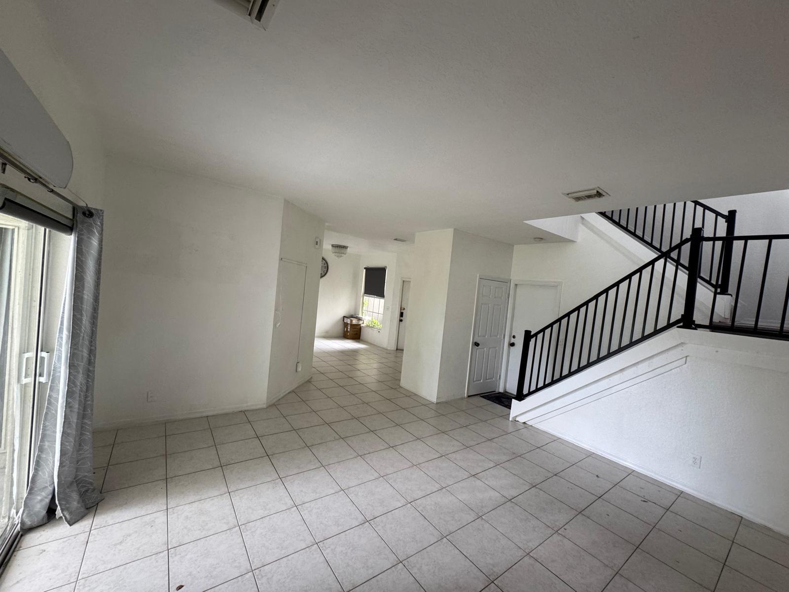 5665 NW 117th Avenue, Coral Springs, FL 33076