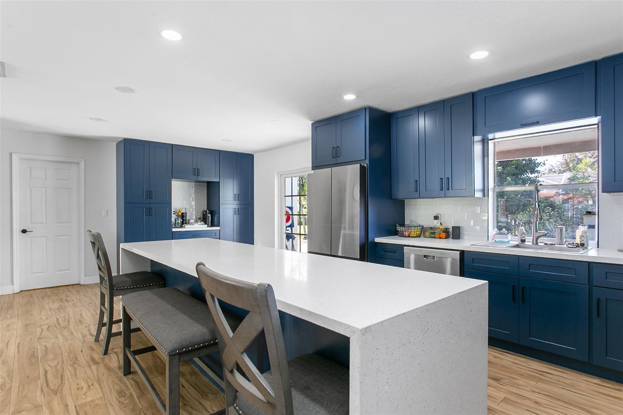 846 Ramblewood Drive, Coral Springs, FL 33071