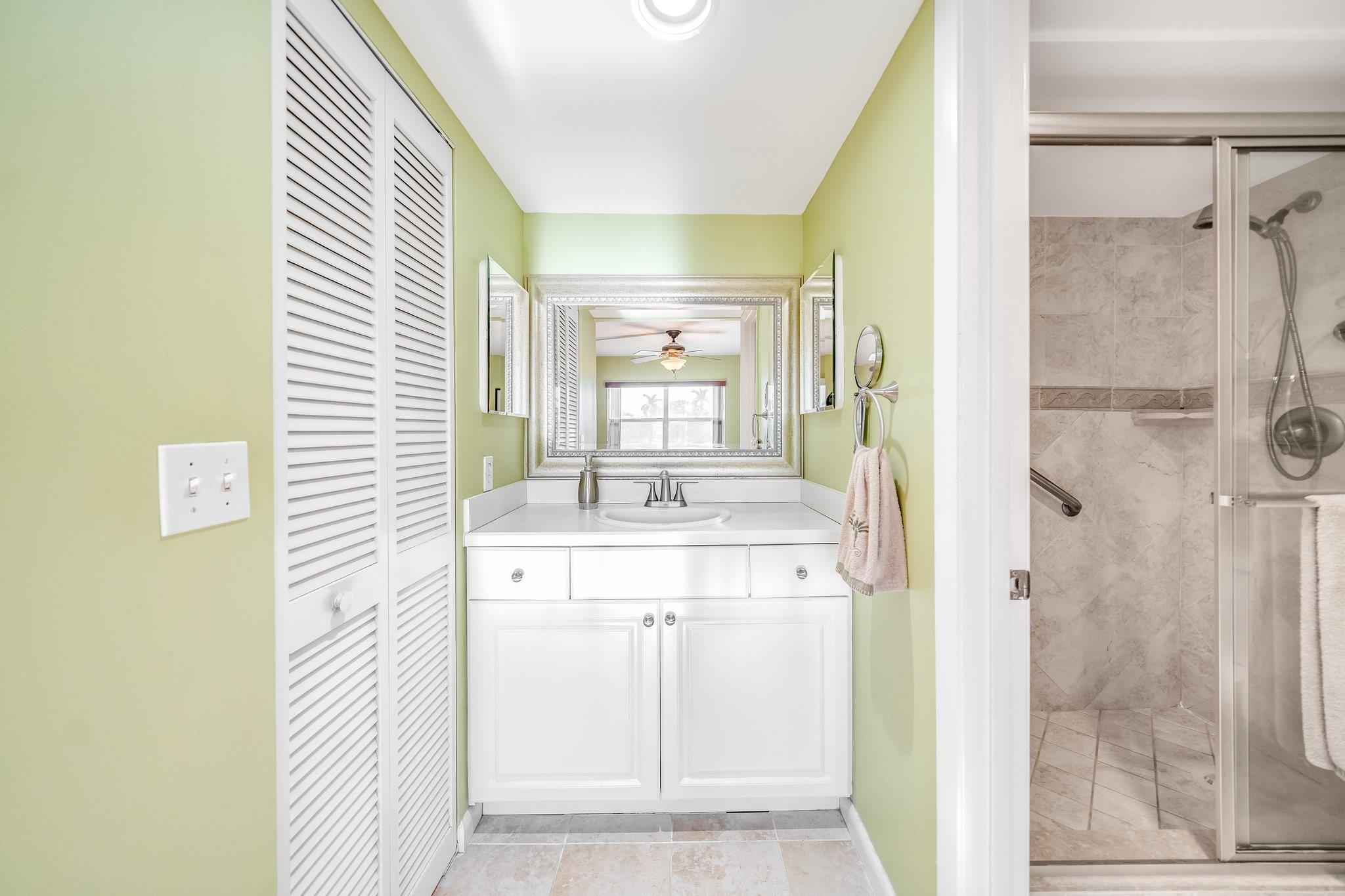 Photo for 9741 Sunrise Lakes Boulevard, 202, Sunrise, FL 33322 - Listing #FX-10478821 9741 Sunrise Lakes Boulevard, 202, Sunrise, FL 33322