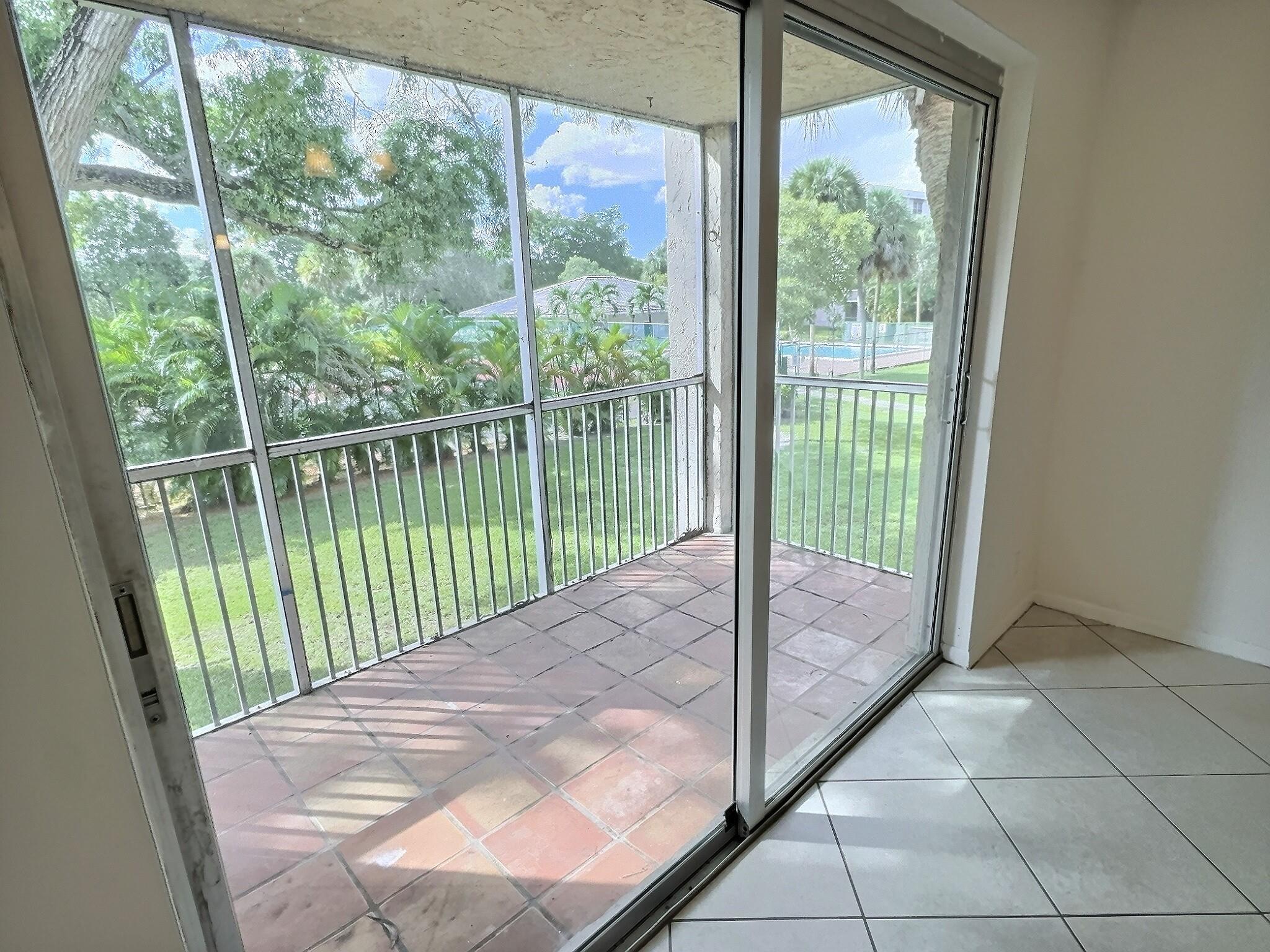 1100 NW 87th Avenue 208, Coral Springs, FL 33071
