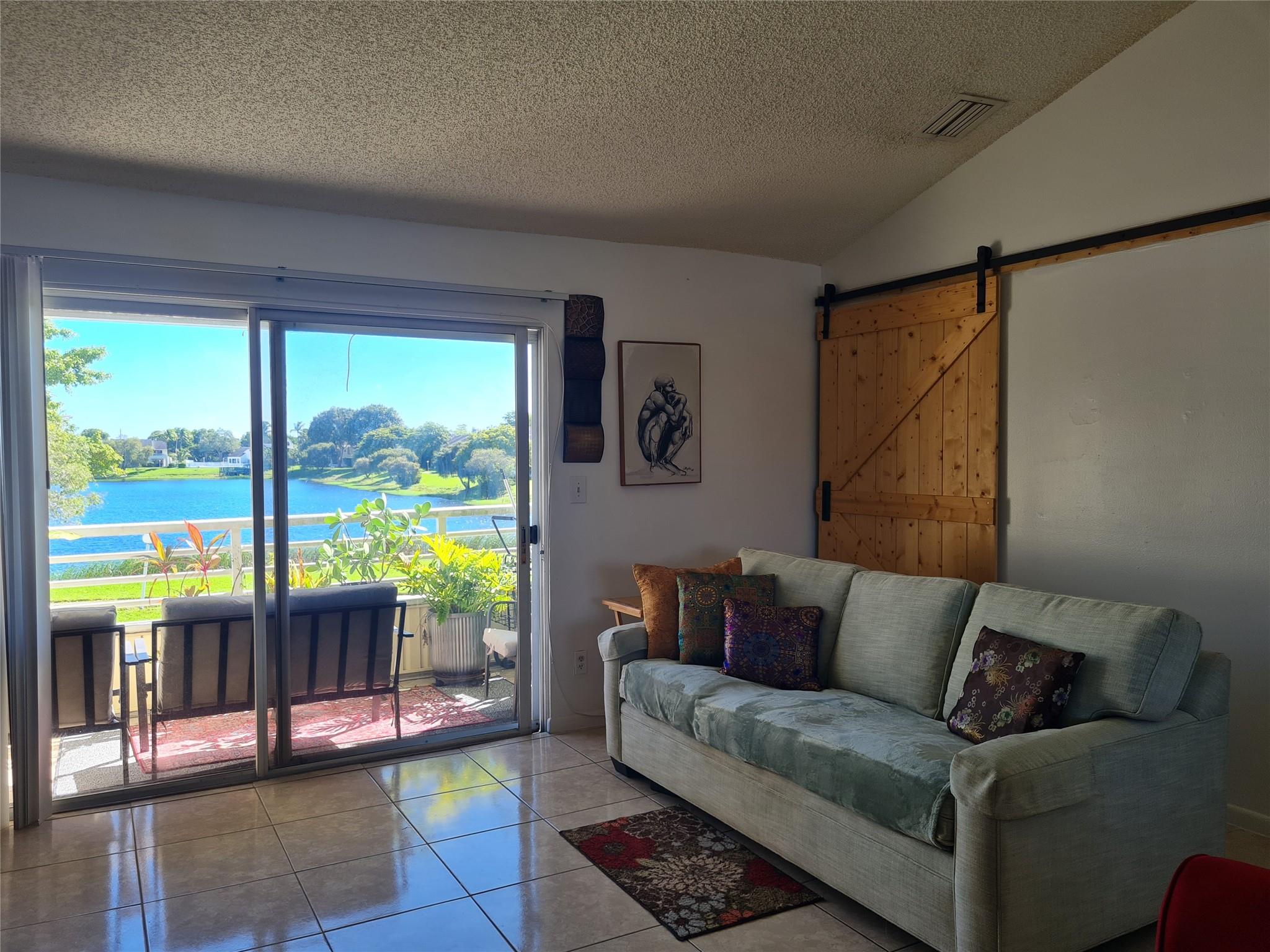 Photo for 3421 NW 44th Street, 203, Lauderdale Lakes, FL 33309 - listing #FX-10532587 3421 NW 44th Street, 203, Lauderdale Lakes, FL 33309