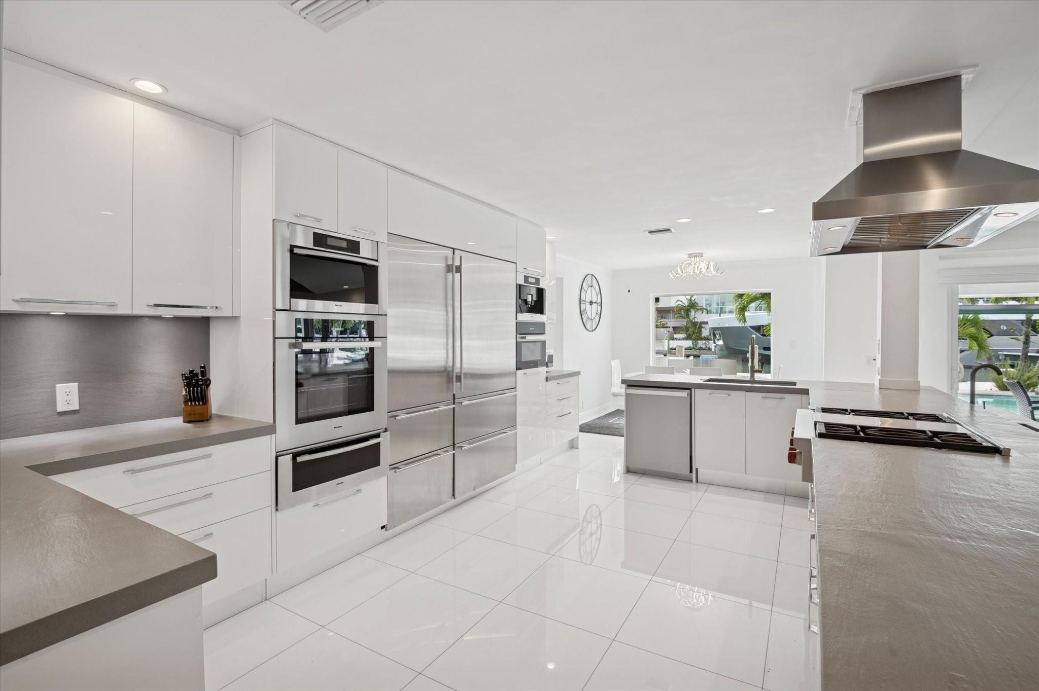 2540 Mercedes Drive, Fort Lauderdale, FL 33316