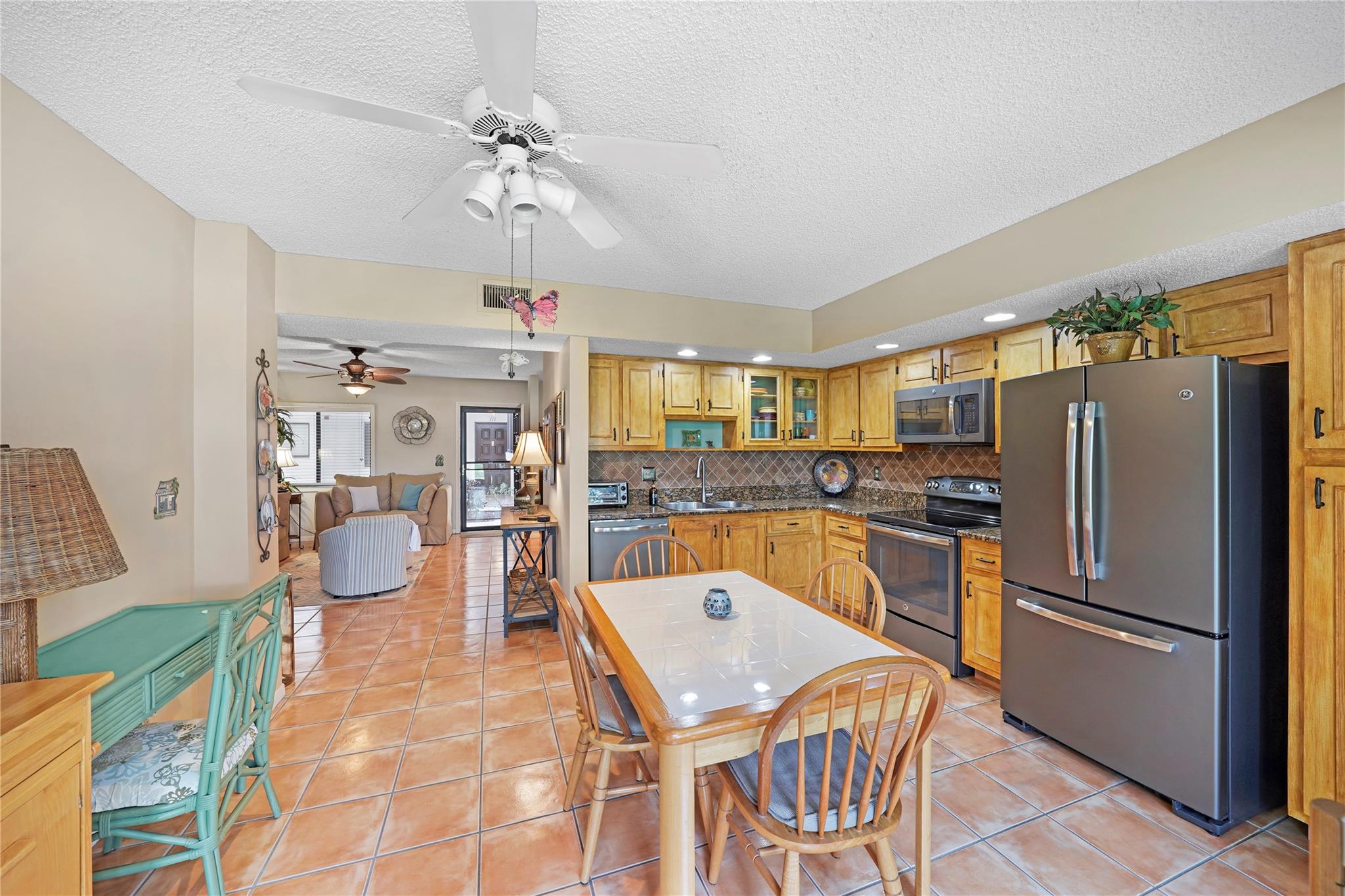 Photo for 5100 Las Verdes Circle, 114, Delray Beach, FL 33484 - Listing #FX-10509010 5100 Las Verdes Circle, 114, Delray Beach, FL 33484