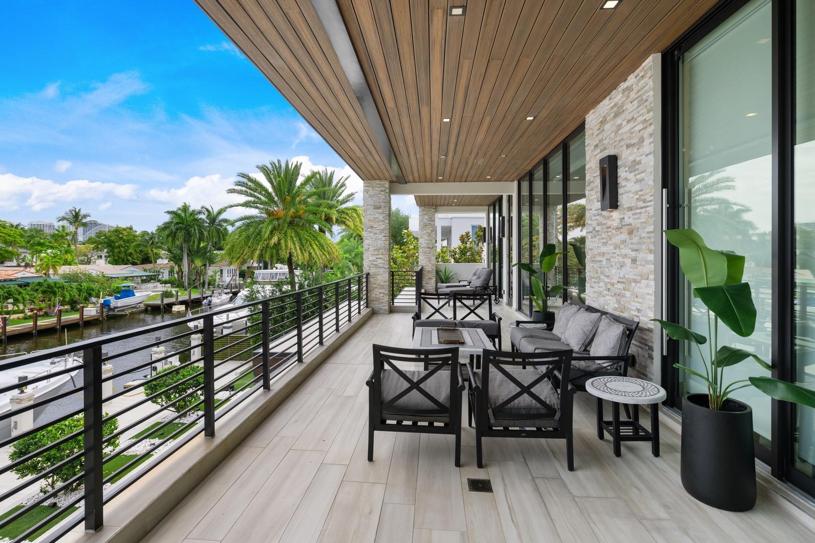 2437 Delmar Place, Fort Lauderdale, FL 33301