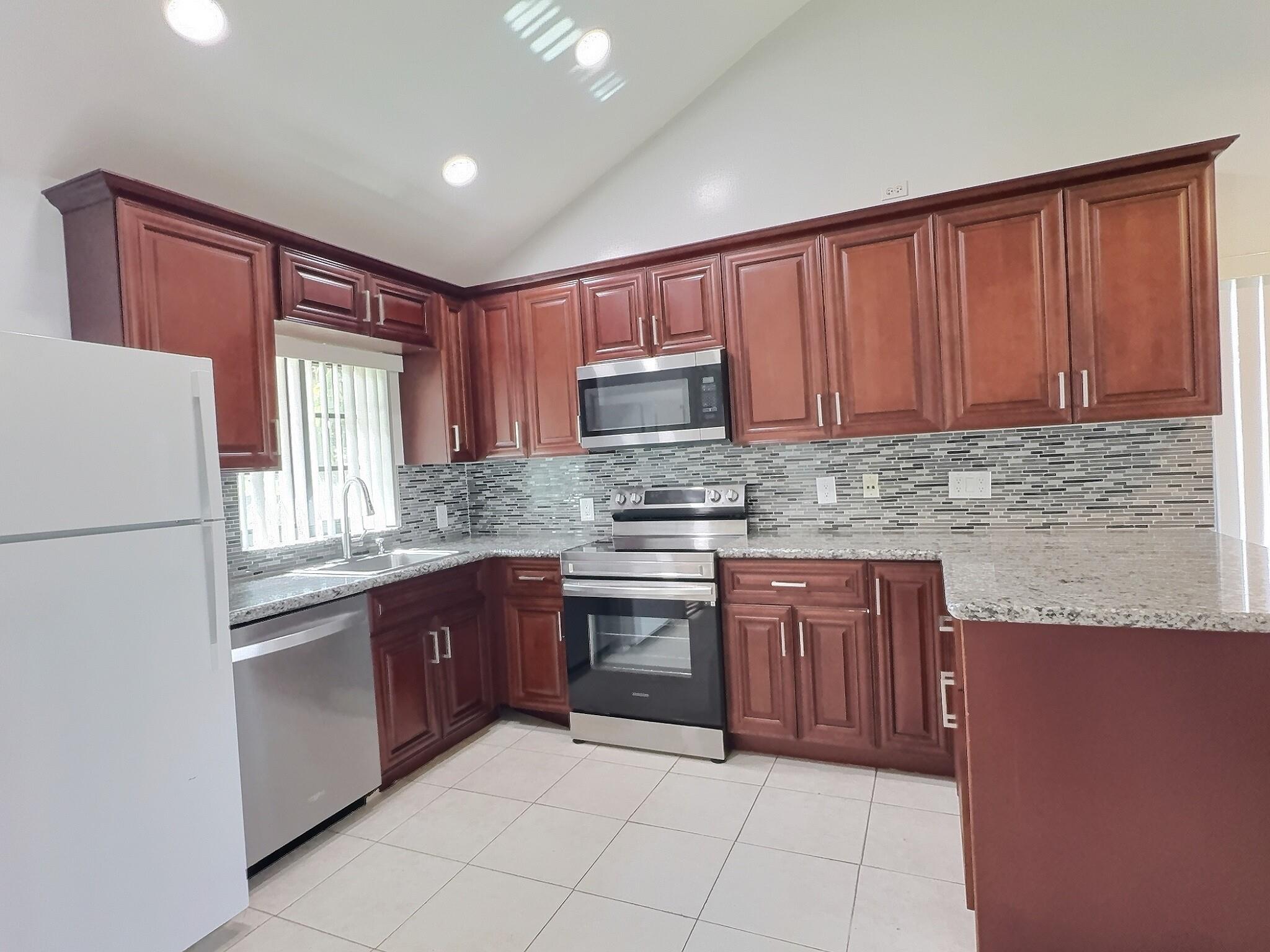 2652 Riverside Drive, Coral Springs, FL 33065