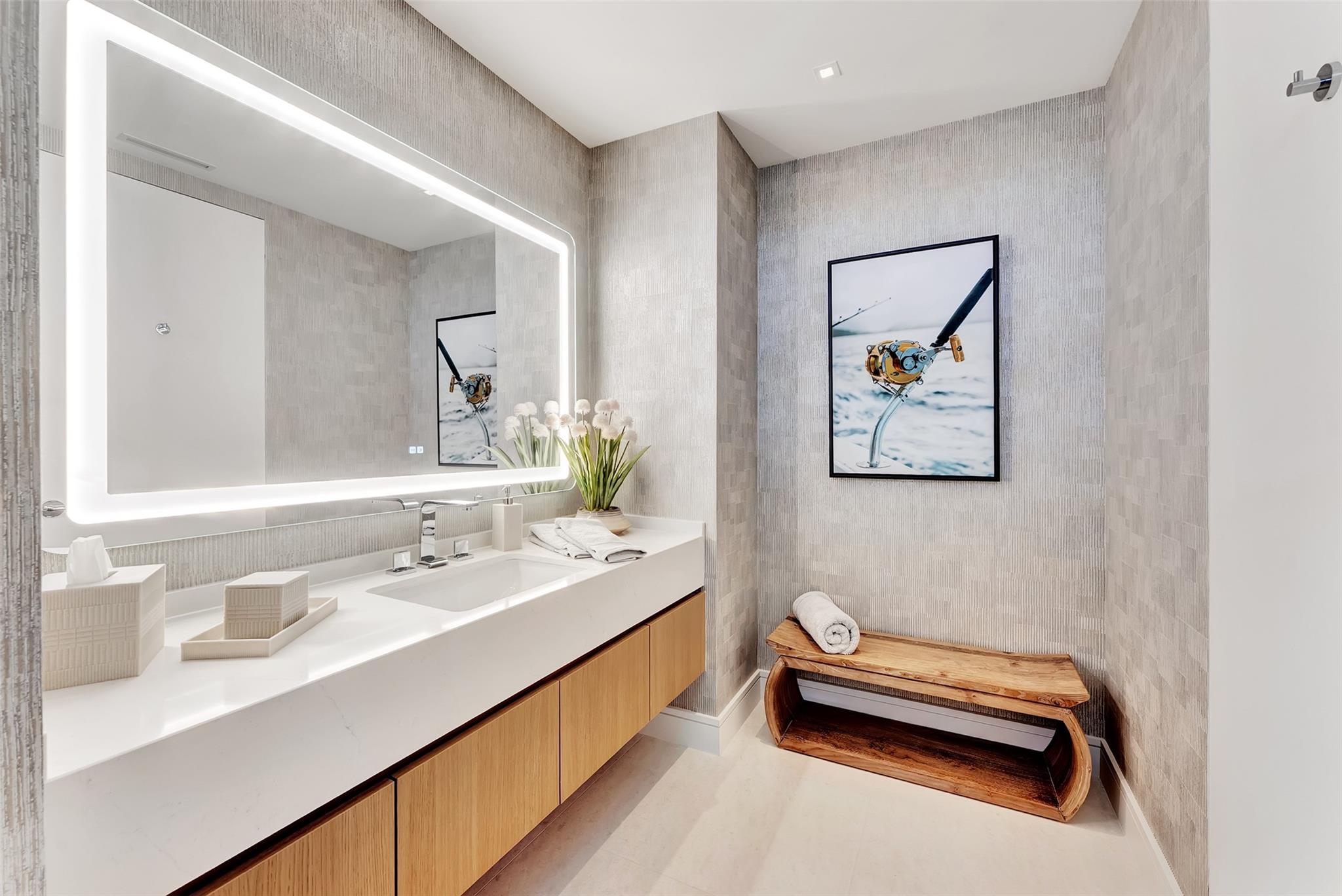 2241 SE 17th Street PH2, Fort Lauderdale, FL 33316