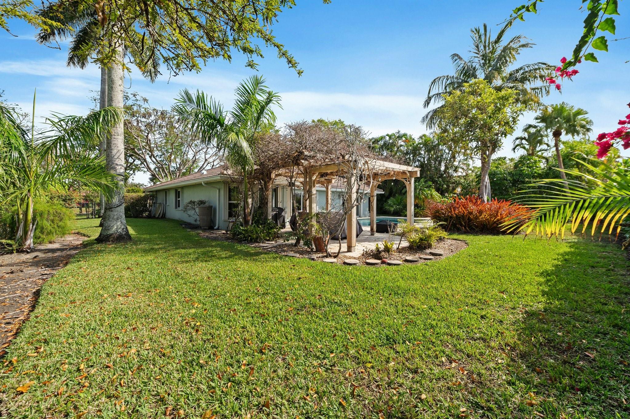 Photo for 10010 NW 11th Mnr, Coral Springs, FL 33071 - Listing #FX-10497303 10010 NW 11th Mnr, Coral Springs, FL 33071
