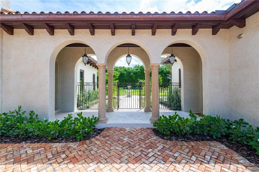 BREEZEWAY FROM MAIN HOME
