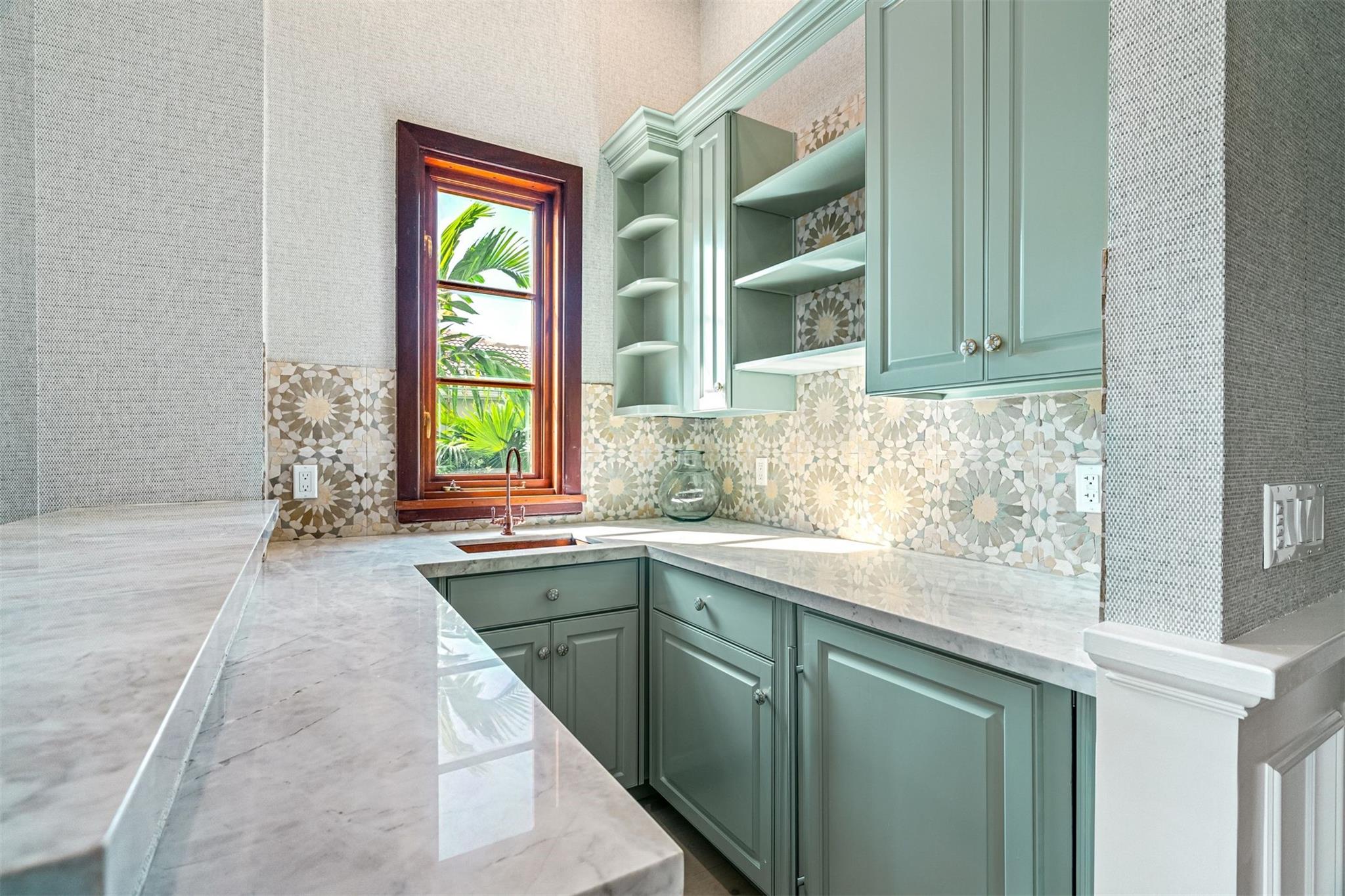 2530 Laguna Drive, Fort Lauderdale, FL 33316