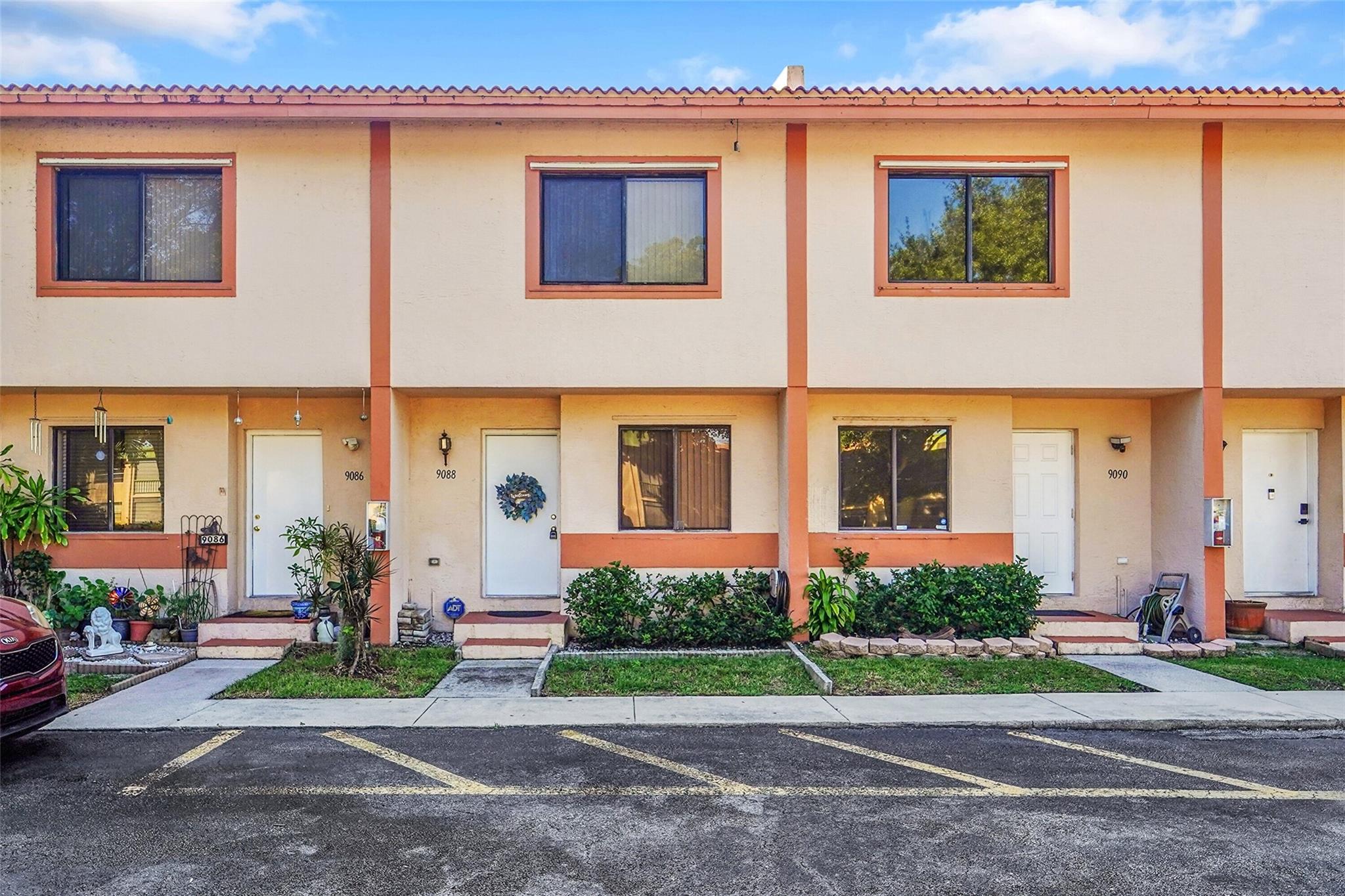 Photo for 9088 NW 40th Street, Coral Springs, FL 33065 - Listing #FX-10534937 9088 NW 40th Street, Coral Springs, FL 33065