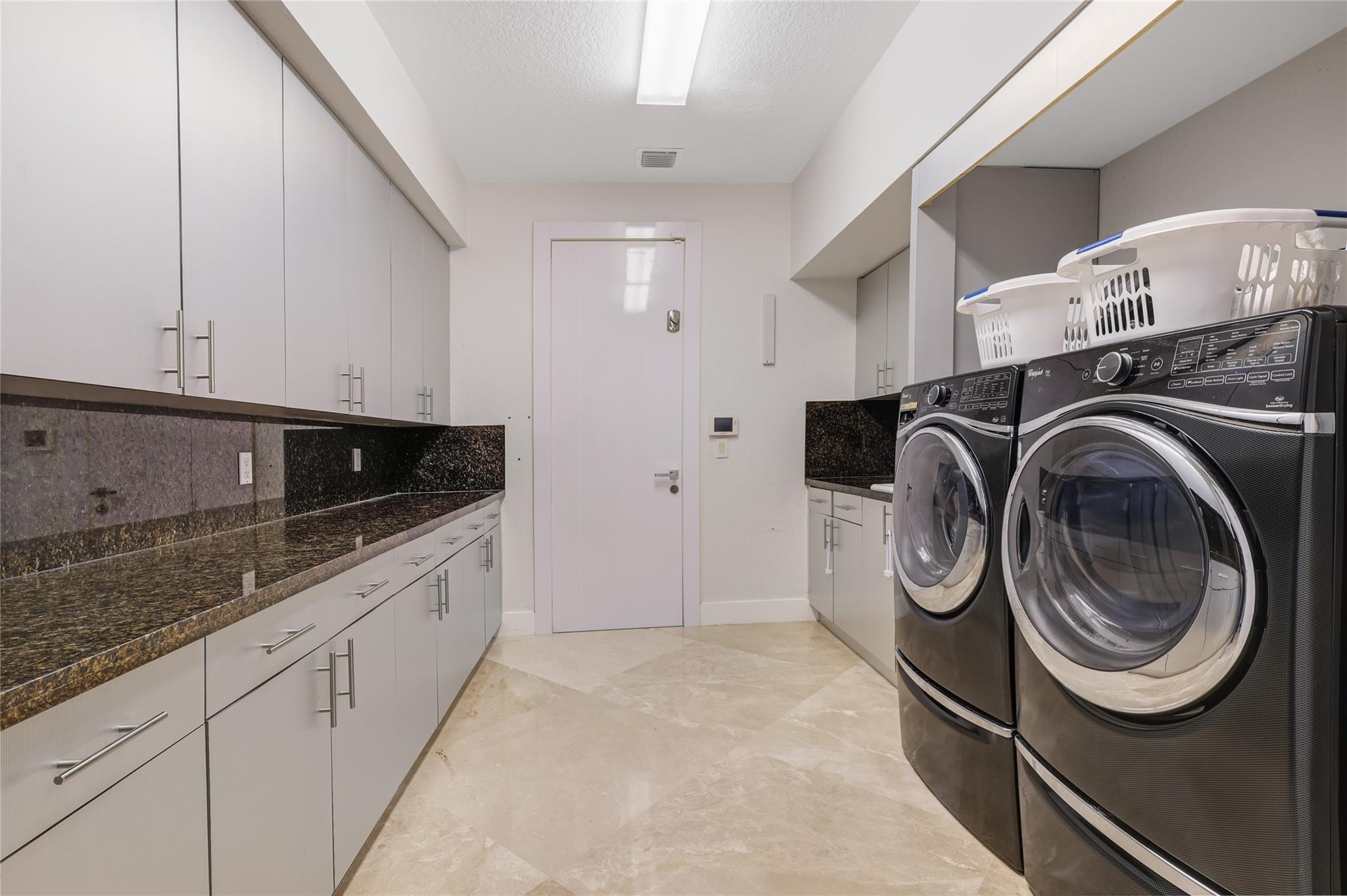 Photo for 10792 Pine Lodge Trail, Davie, FL 33328 - Listing #FX-10511577 10792 Pine Lodge Trail, Davie, FL 33328