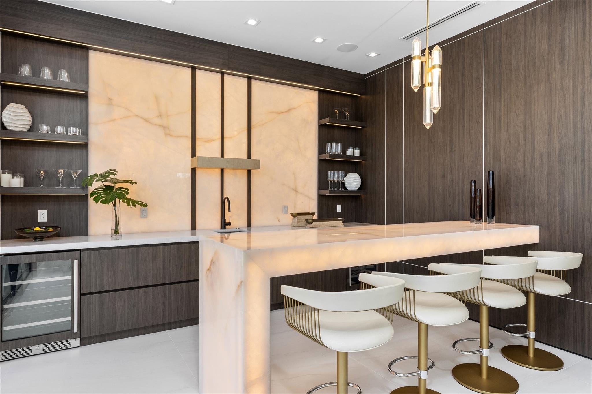 2733 NE 16th Street, Fort Lauderdale, FL 33304