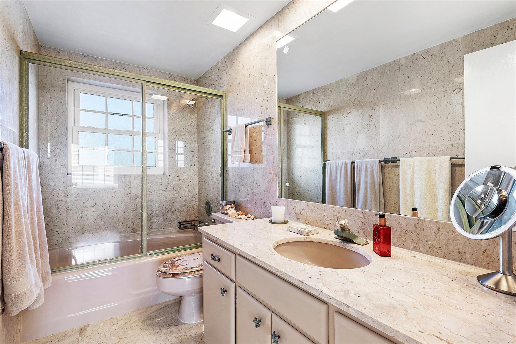 1299 S Ocean Boulevard R11, Boca Raton, FL 33432