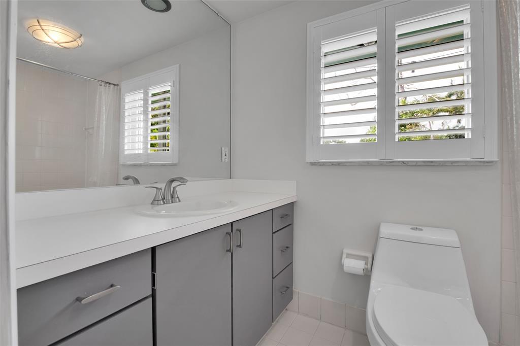 Photo for 5880 SW 19th Street, Plantation, FL 33317 - Listing #FX-10436185 5880 SW 19th Street, Plantation, FL 33317