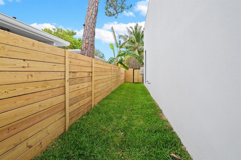 Photo for 709 NE 21st Drive, Wilton Manors, FL 33305 - Listing #FX-10429054 709 NE 21st Drive, Wilton Manors, FL 33305