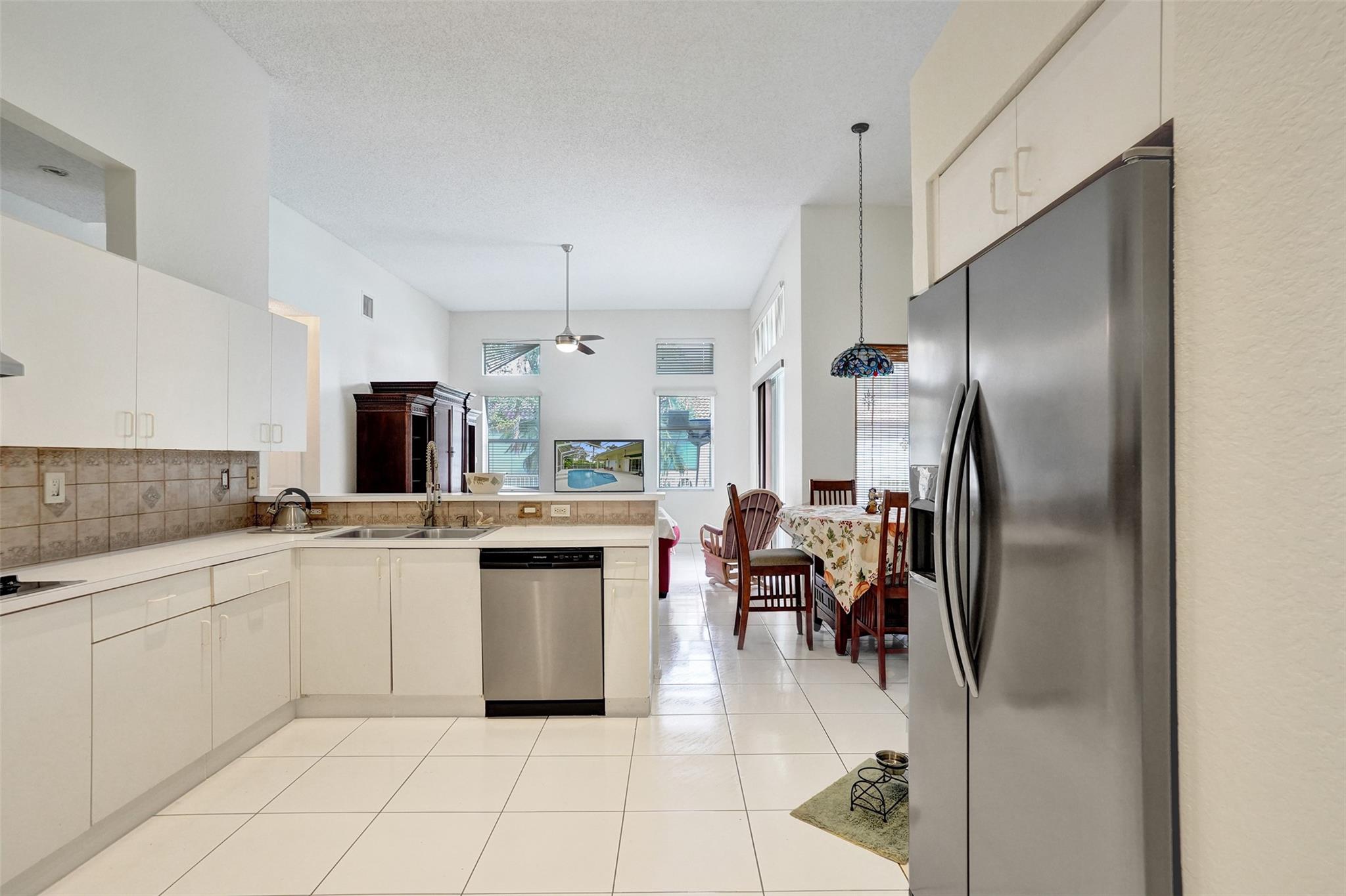 6411 NW 41st Street, Coral Springs, FL 33067