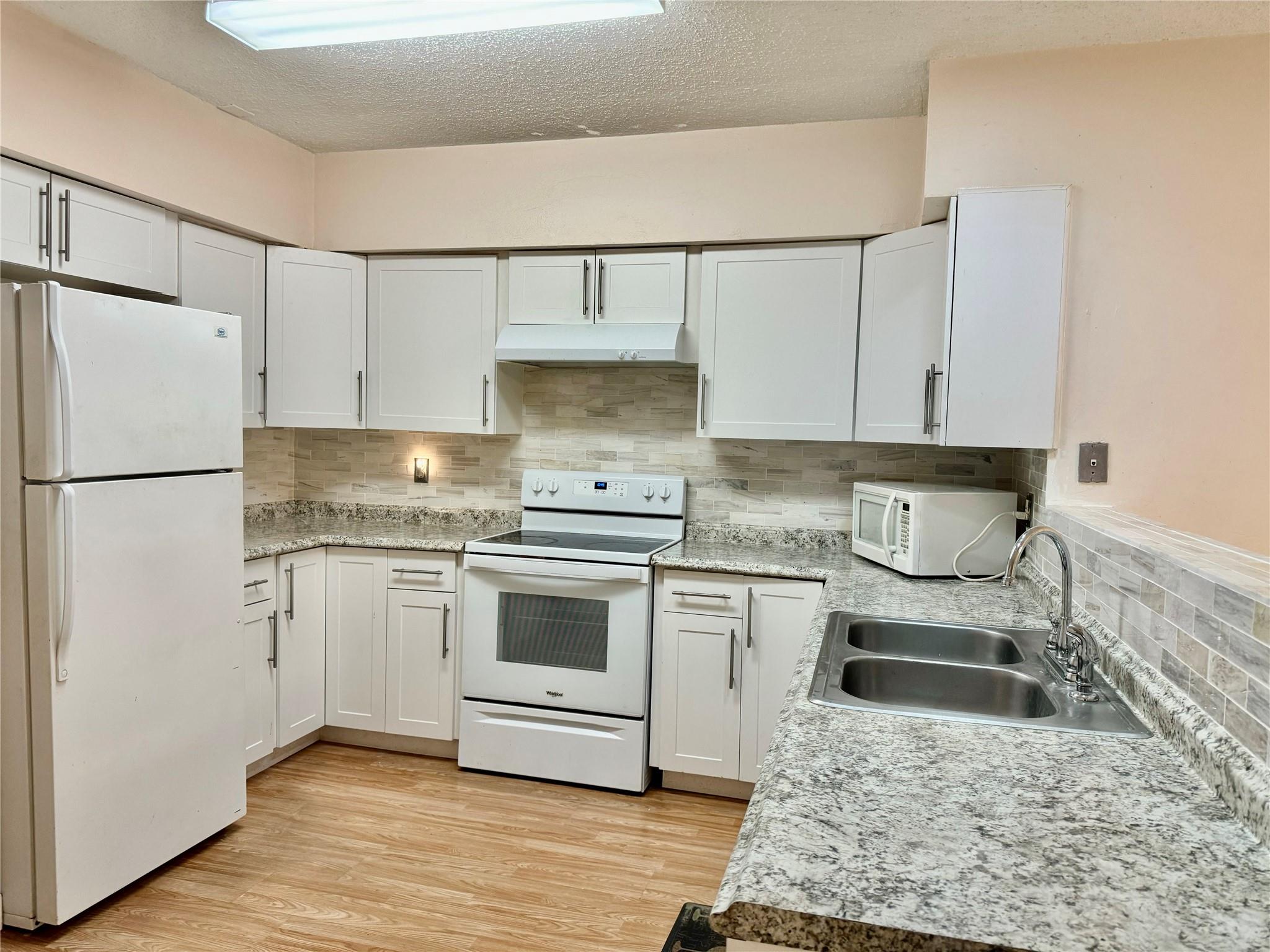 11461 NW 38th Street E, Coral Springs, FL 33065