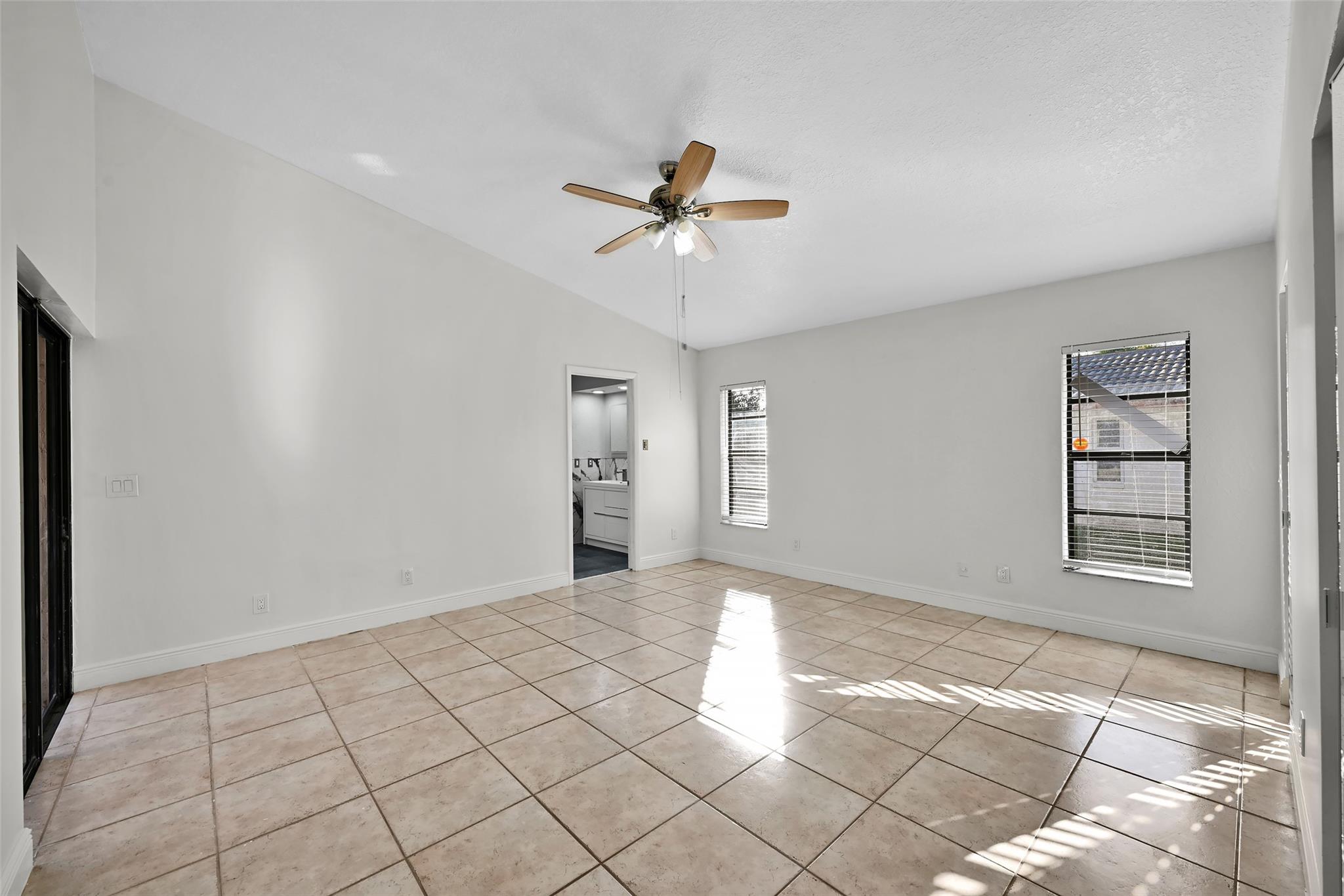 11136 NW 1st Place, Coral Springs, FL 33071