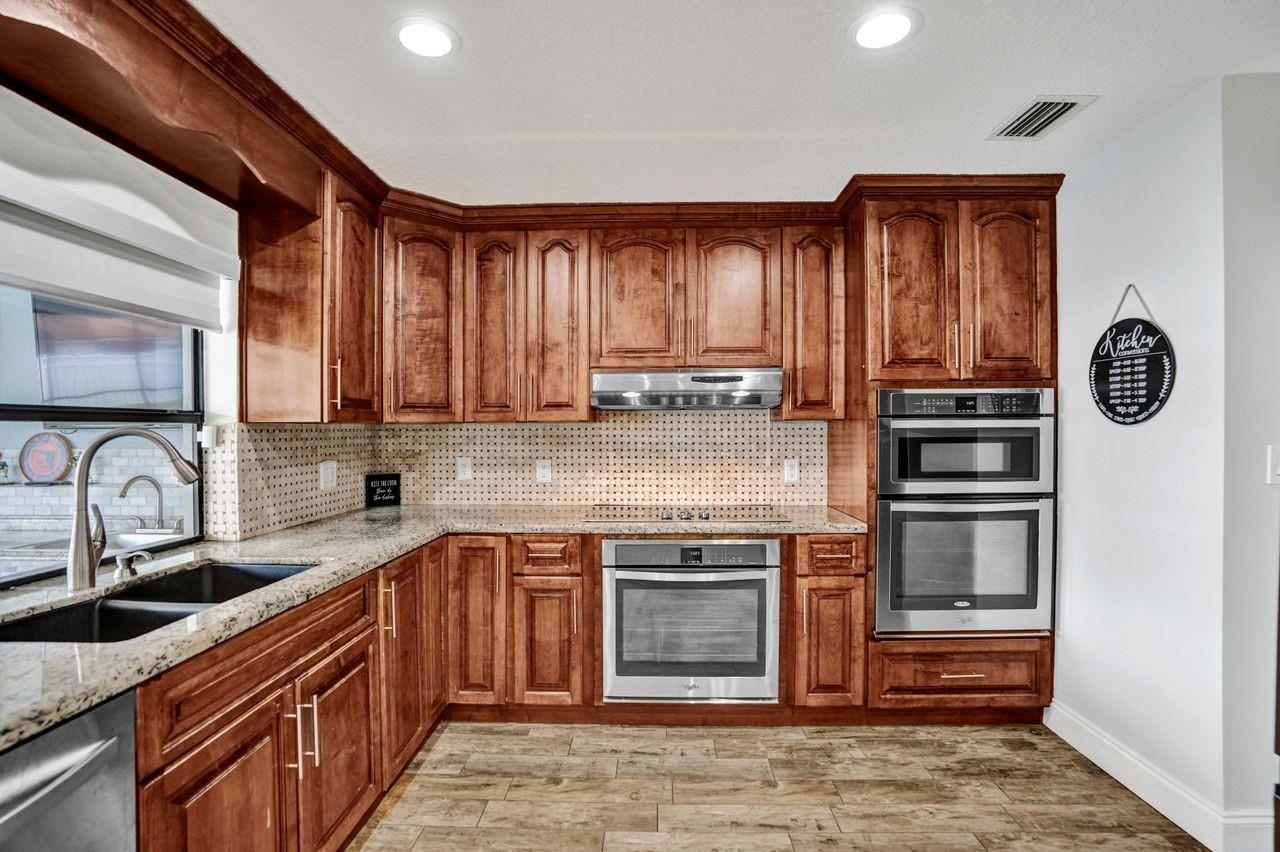 326 NW 101st Terrace, Coral Springs, FL 33071