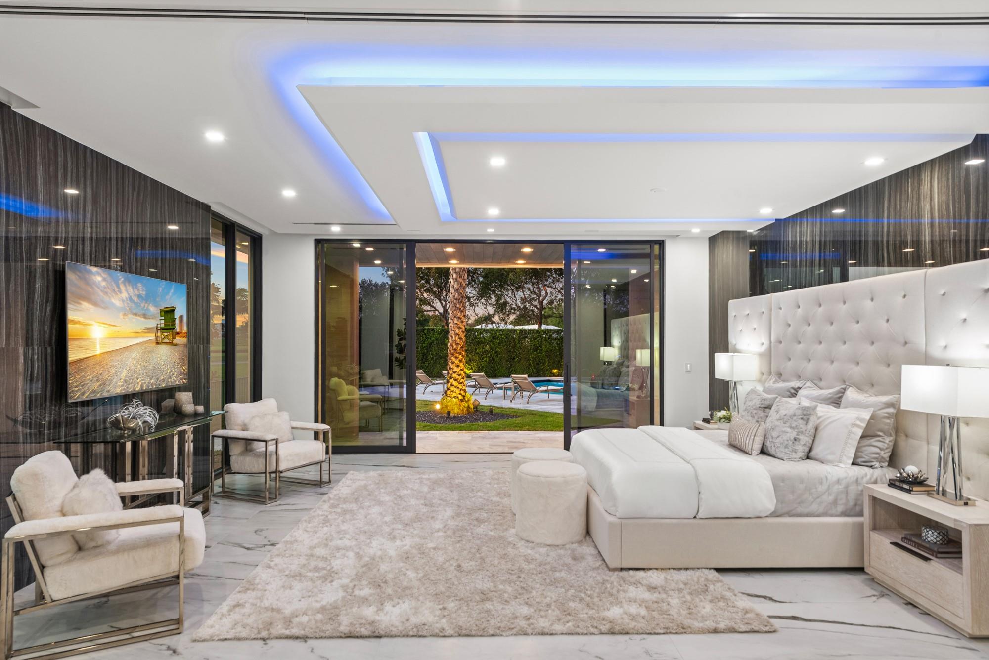 4041 Country Club Lane, Fort Lauderdale, FL 33308