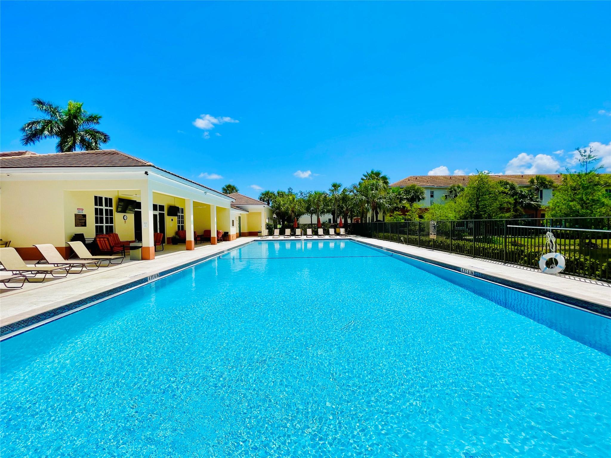 Photo for 621 SW 1st Avenue, 621, Pompano Beach, FL 33060 - Listing #FX-10514485 621 SW 1st Avenue, 621, Pompano Beach, FL 33060