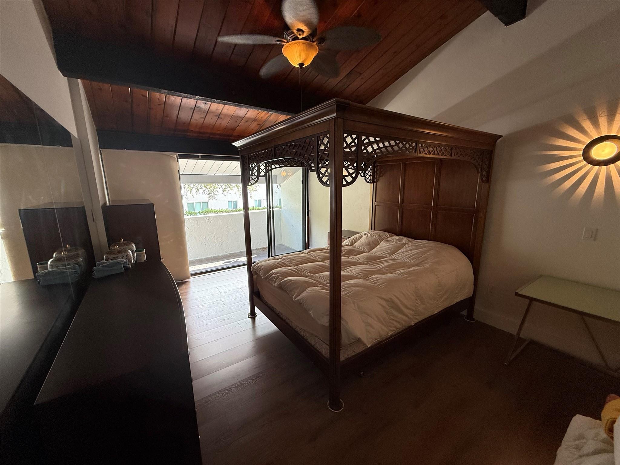 19428 NE 26th Avenue 103, Miami, FL 33180