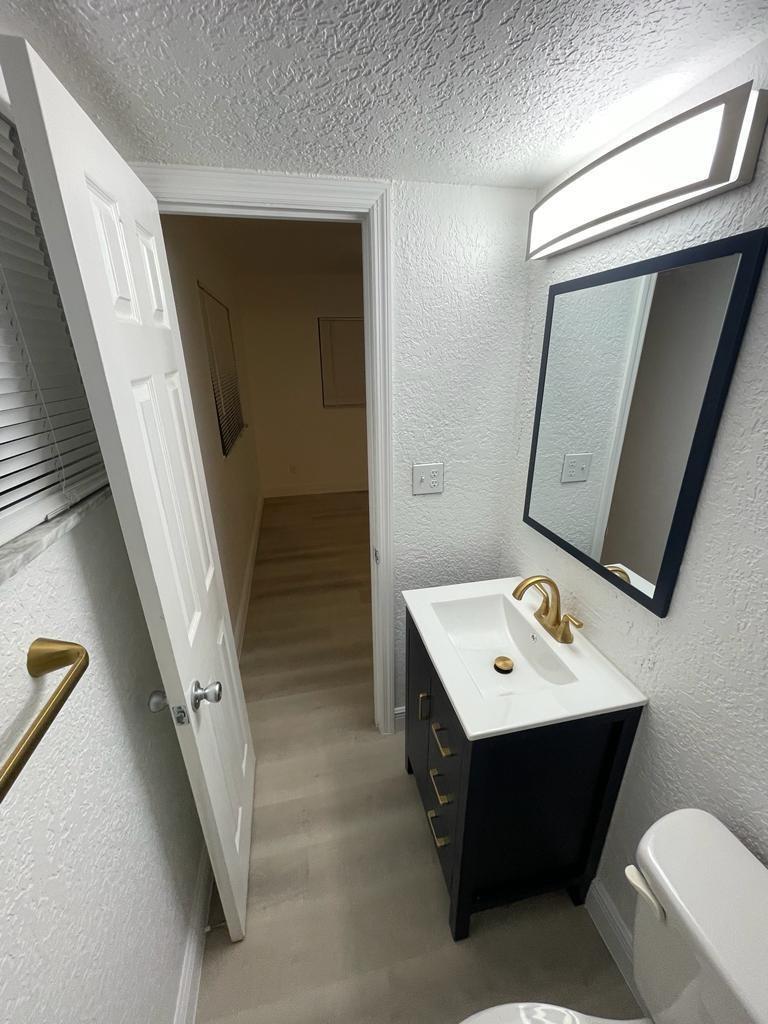 11660 NW 45 Street 1, Coral Springs, FL 33065