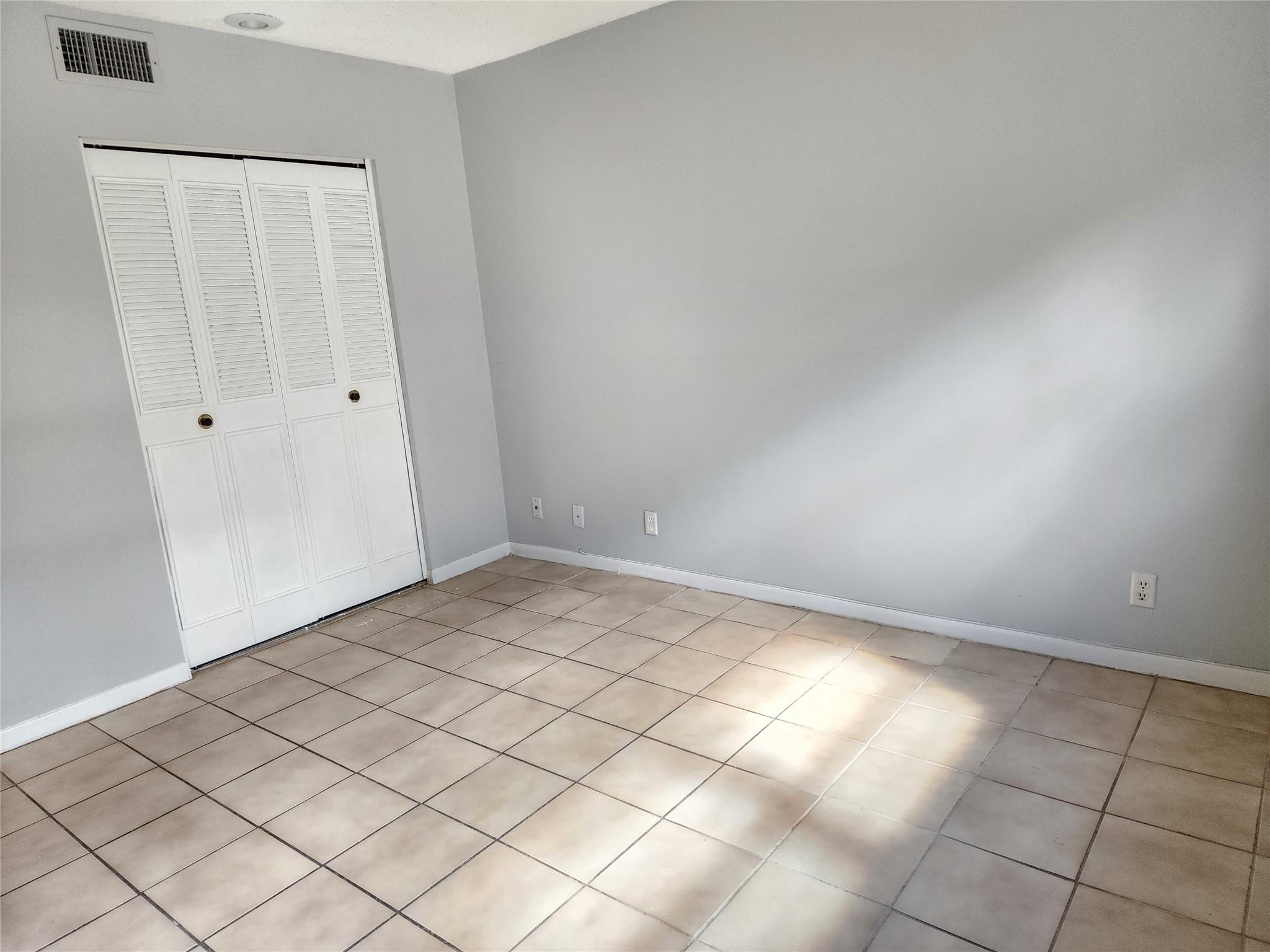 9150 NW 38th Drive 106, Coral Springs, FL 33065