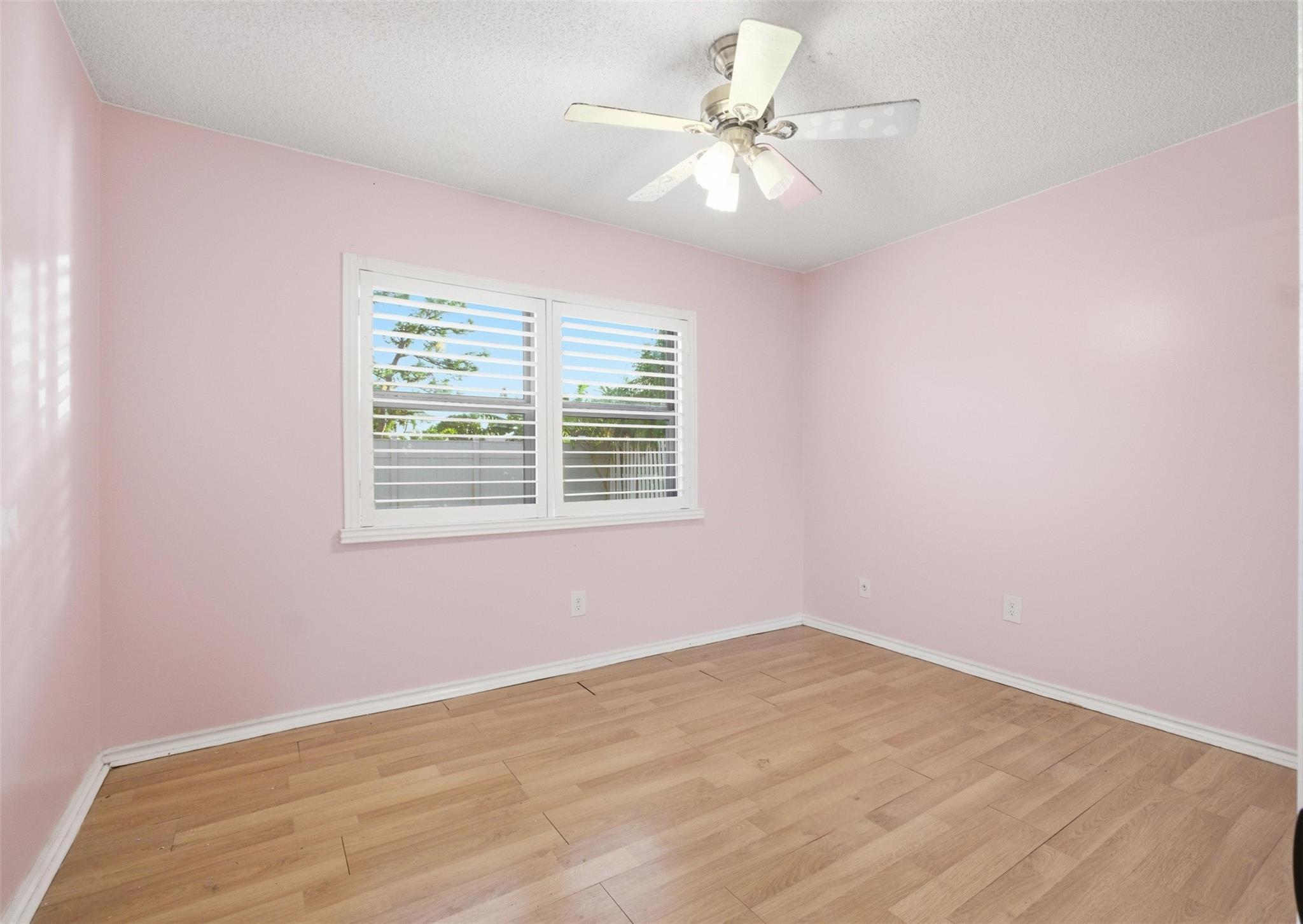 2702 NW 98th Way, Coral Springs, FL 33065