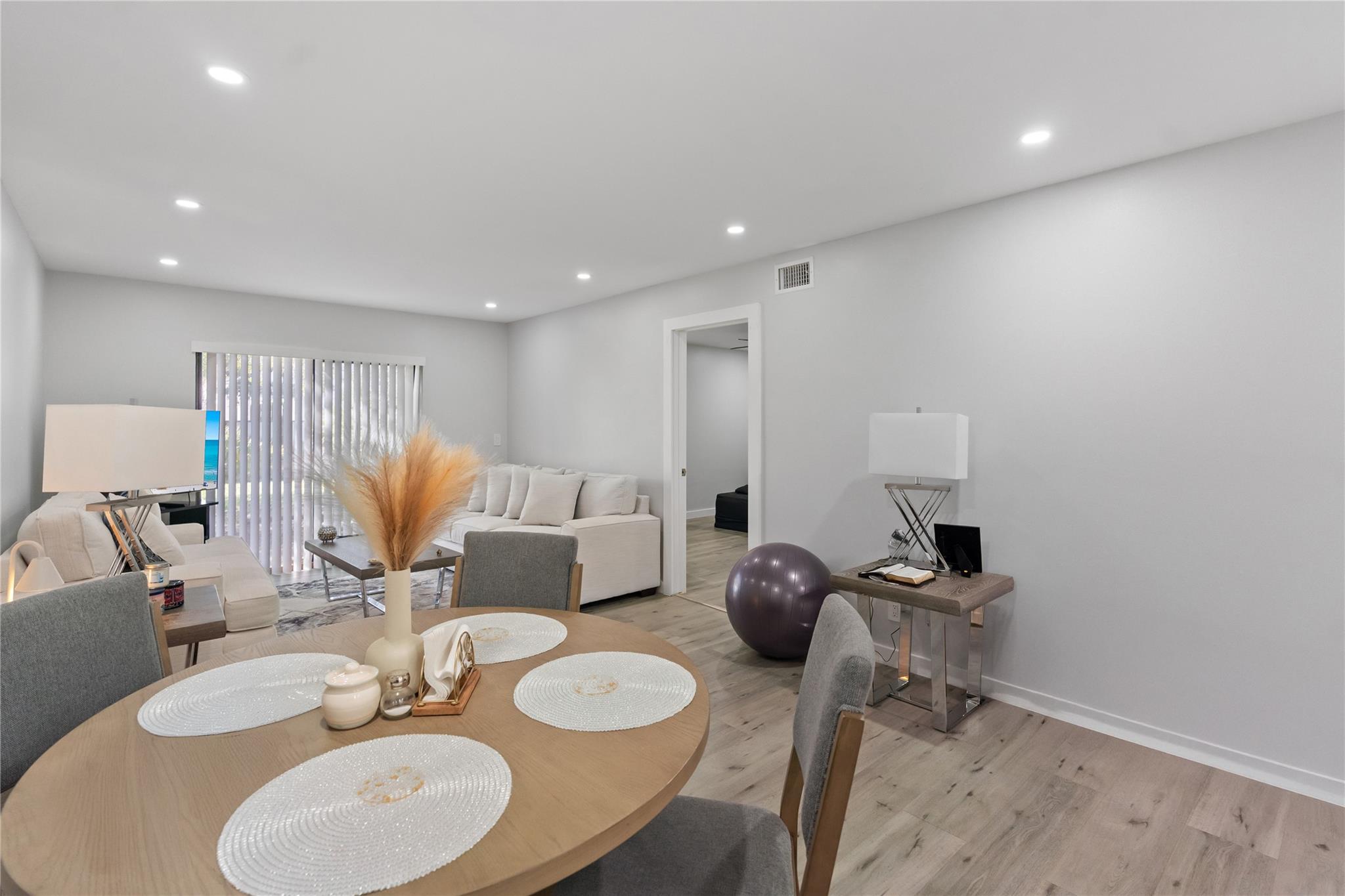 1335 NW 94th Way 1335, Coral Springs, FL 33071