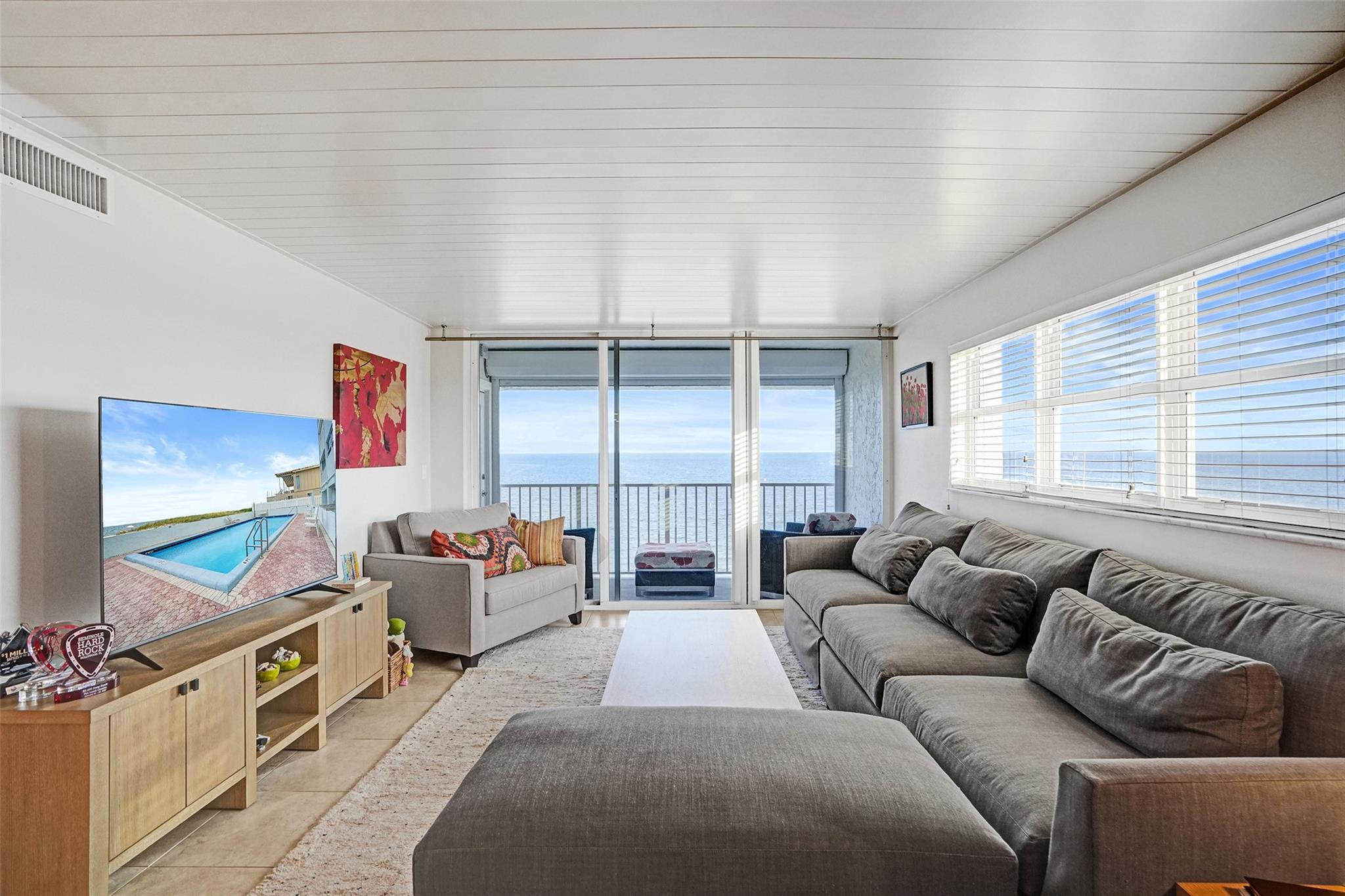 Photo for 4636 El Mar Drive, 601, Lauderdale By The Sea, FL 33308 - listing #FX-10535997 4636 El Mar Drive, 601, Lauderdale By The Sea, FL 33308