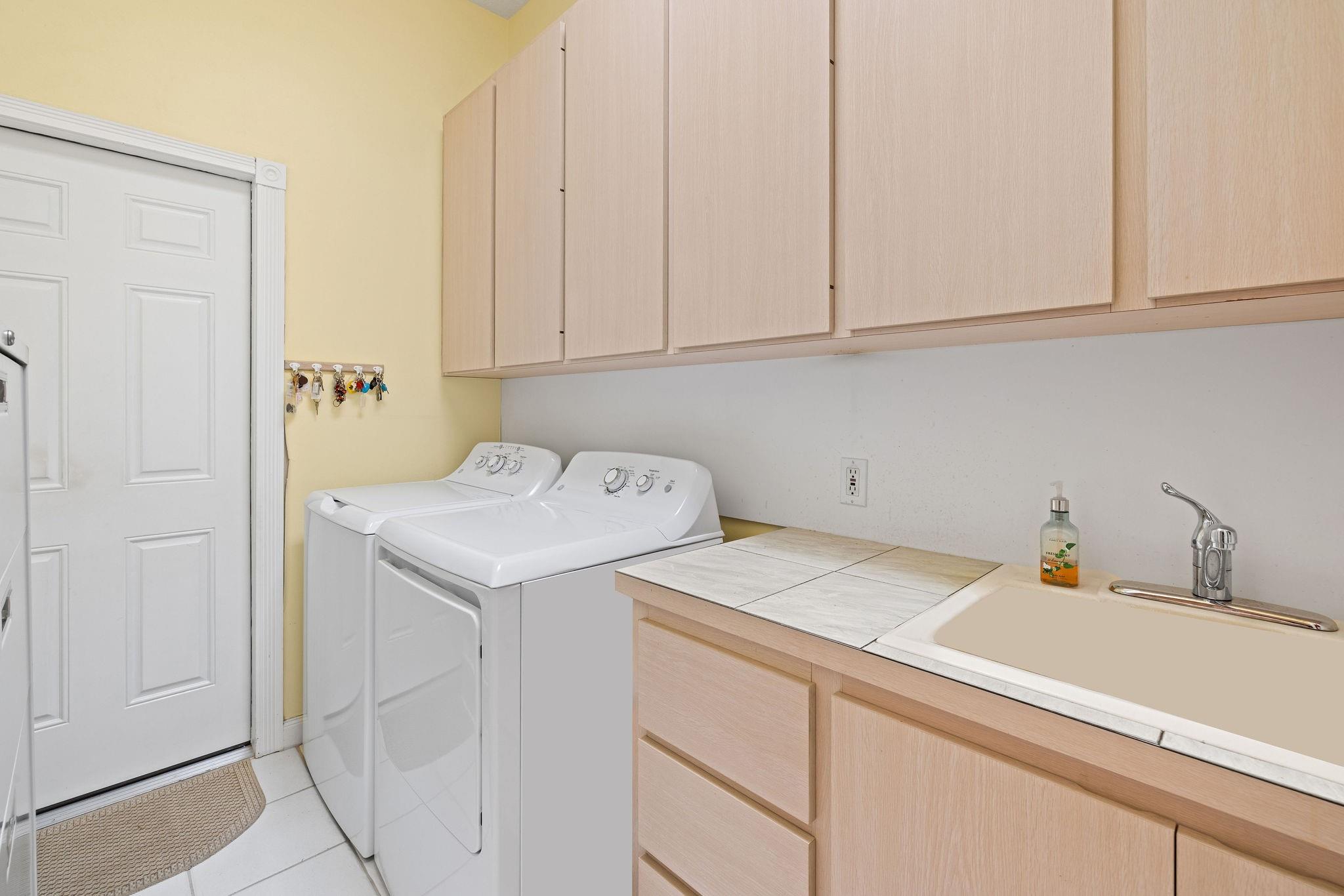 Photo for 1909 SW York Lane, Palm City, FL 34990 - Listing #FX-10494870 1909 SW York Lane, Palm City, FL 34990