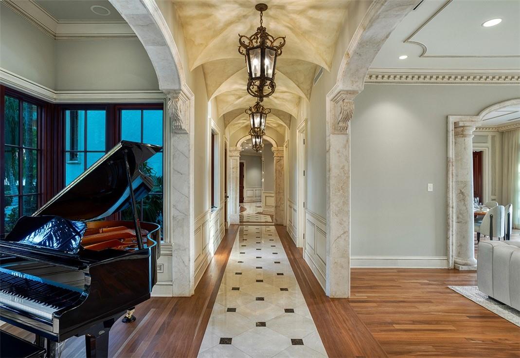 2900 NE 37th Street, Fort Lauderdale, FL 33308