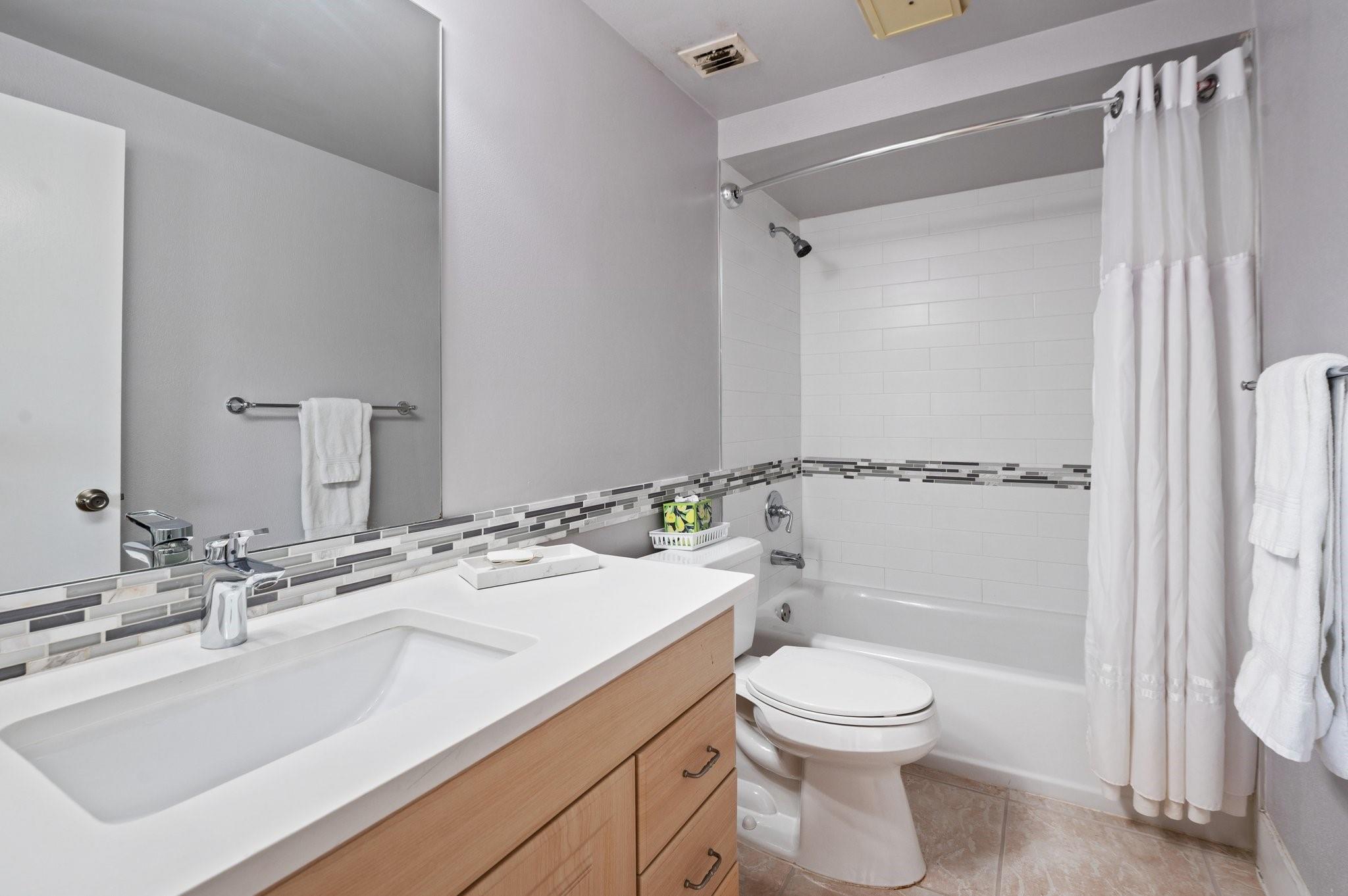Photo for 616 Club Drive, 616, Palm Beach Gardens, FL 33418 - Listing #FX-10502346 616 Club Drive, 616, Palm Beach Gardens, FL 33418