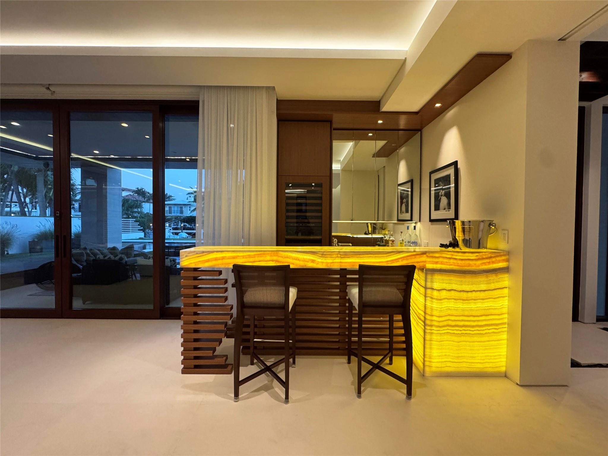 10 Pelican Drive, Fort Lauderdale, FL 33301