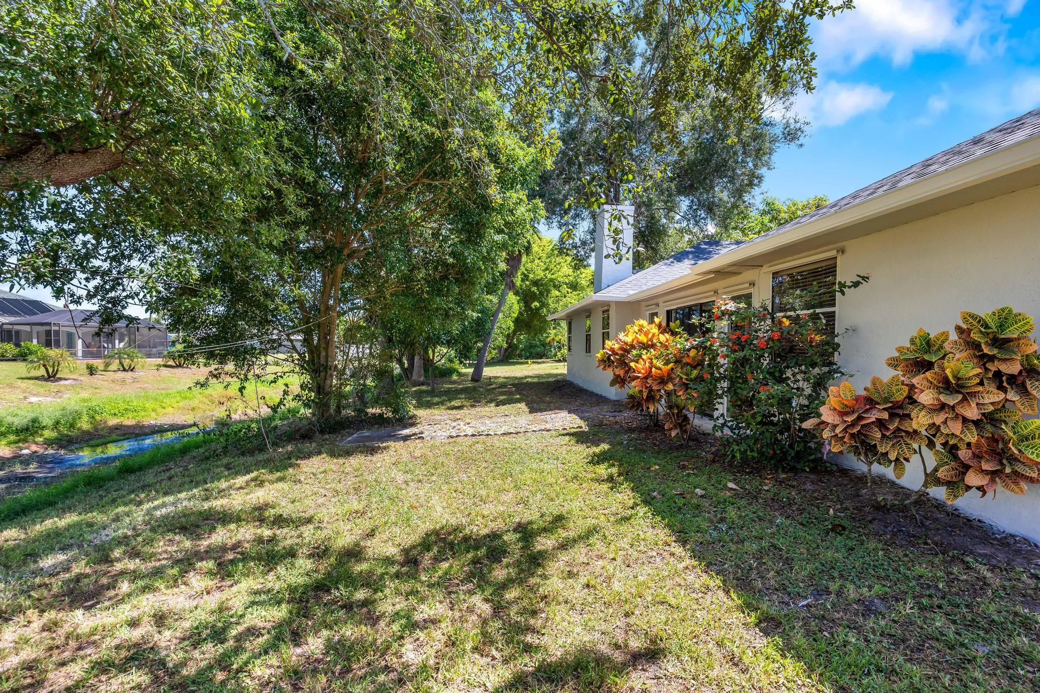 Photo for 570 SE Nome Drive, Port Saint Lucie, FL 34984 - Listing #FX-10519281 570 SE Nome Drive, Port Saint Lucie, FL 34984