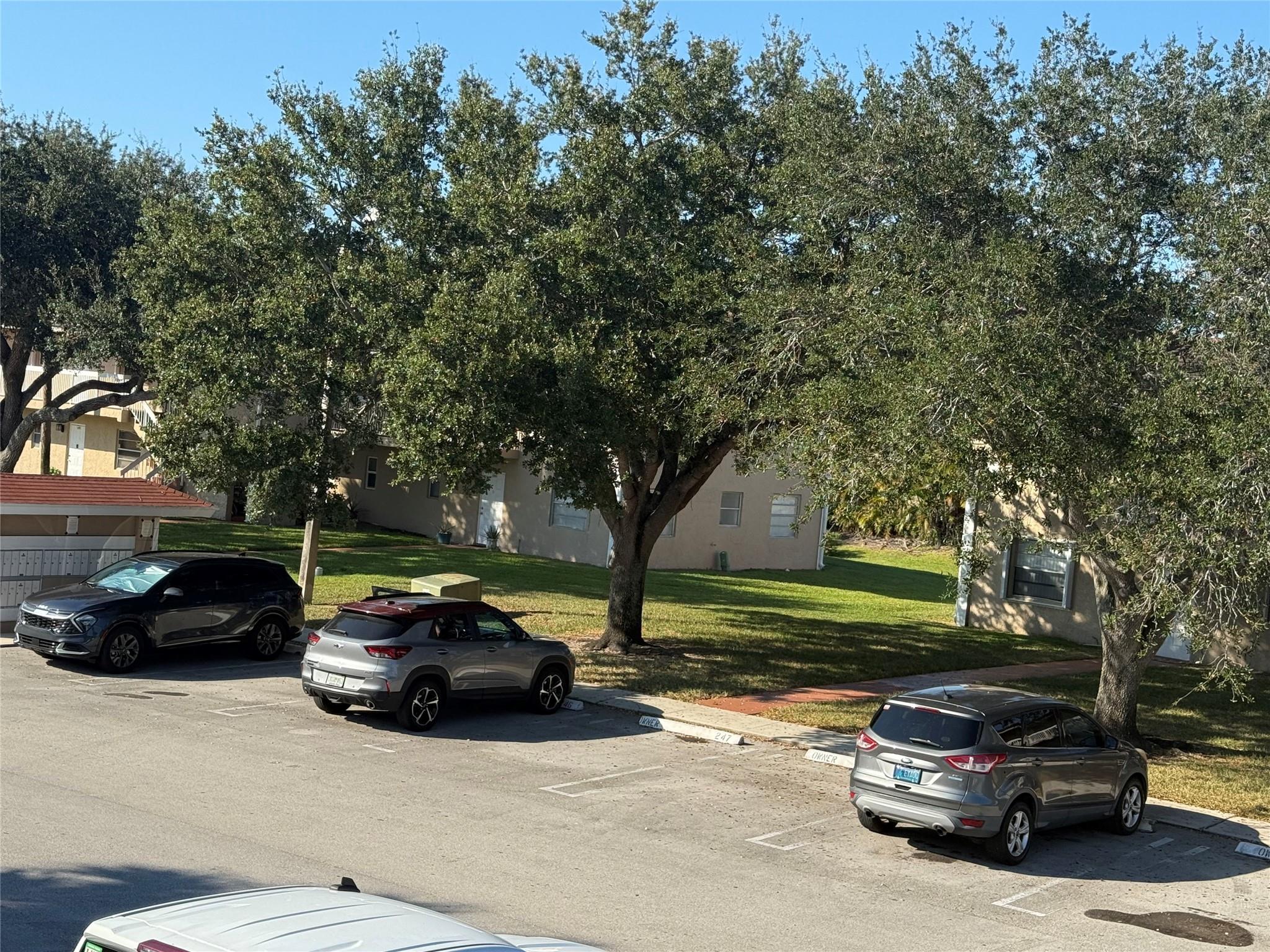 9930 N Twin Lakes Drive 7-L, Coral Springs, FL 33071