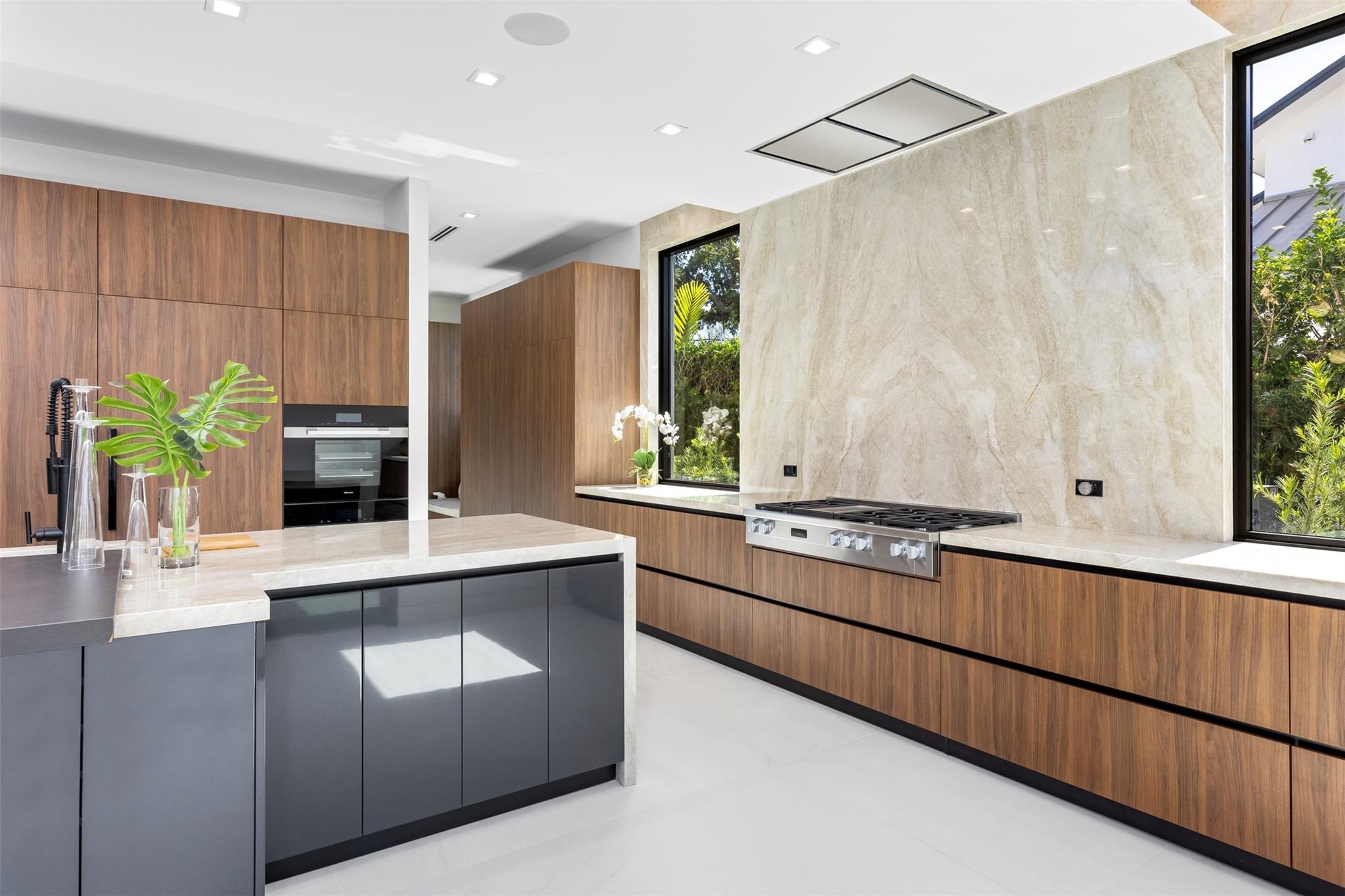 2733 NE 16th Street, Fort Lauderdale, FL 33304