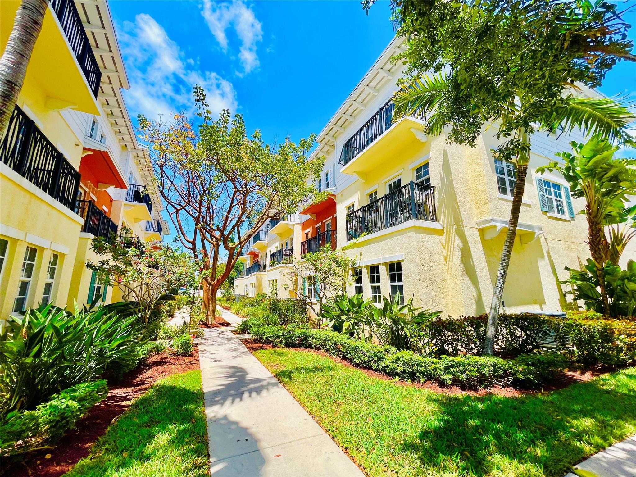 Photo for 621 SW 1st Avenue, 621, Pompano Beach, FL 33060 - Listing #FX-10514485 621 SW 1st Avenue, 621, Pompano Beach, FL 33060