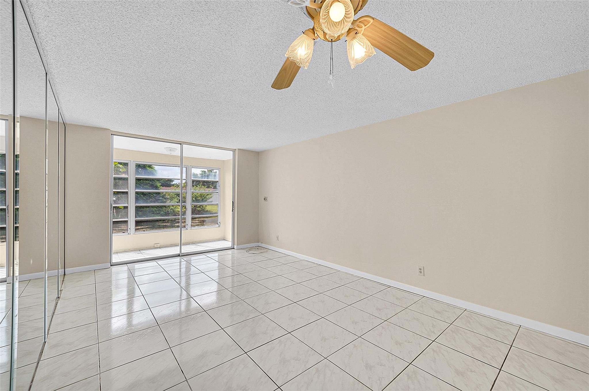 Photo for 9460 Sunrise Lakes Boulevard, 106, Sunrise, FL 33322 - Listing #FX-10526719 9460 Sunrise Lakes Boulevard, 106, Sunrise, FL 33322