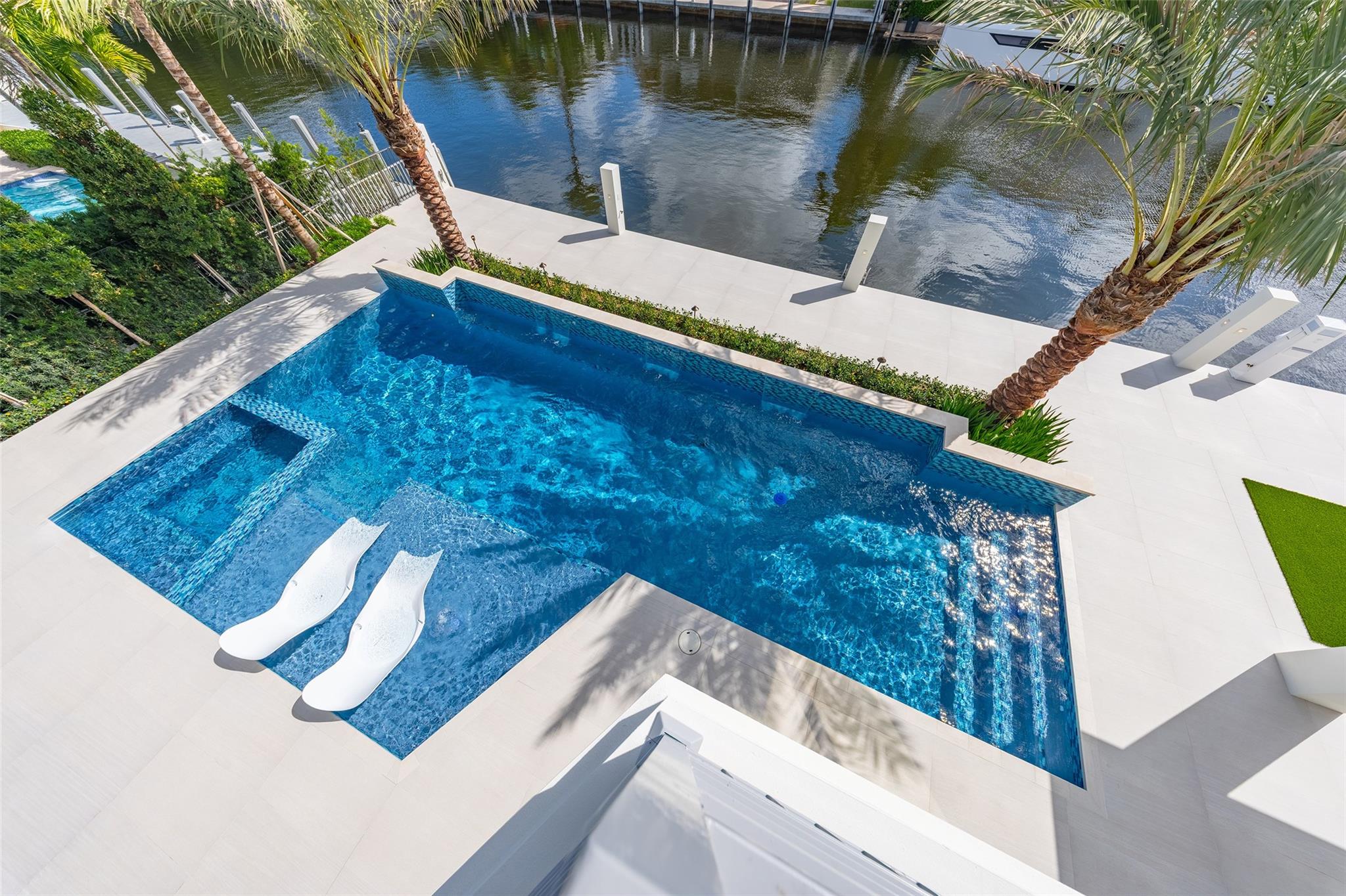 24 Fiesta Way, Fort Lauderdale, FL 33301