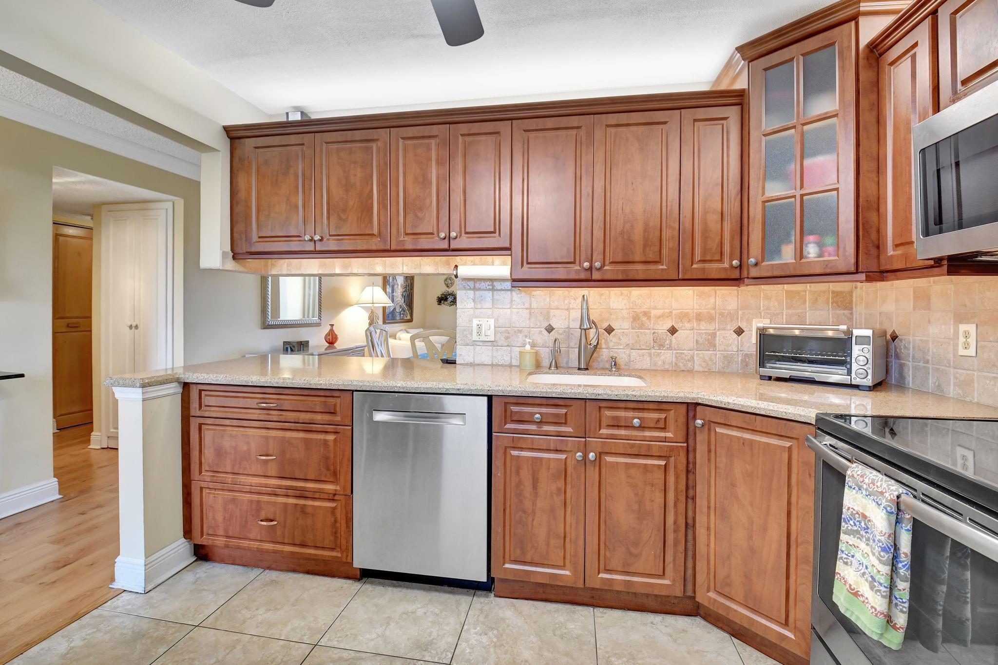 Photo for 2620 NE 1st Court, 311, Boynton Beach, FL 33435 - Listing #FX-10474605 2620 NE 1st Court, 311, Boynton Beach, FL 33435
