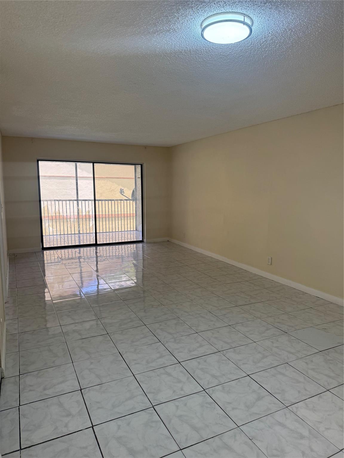 3512 NW 114th Lane 10, Coral Springs, FL 33065