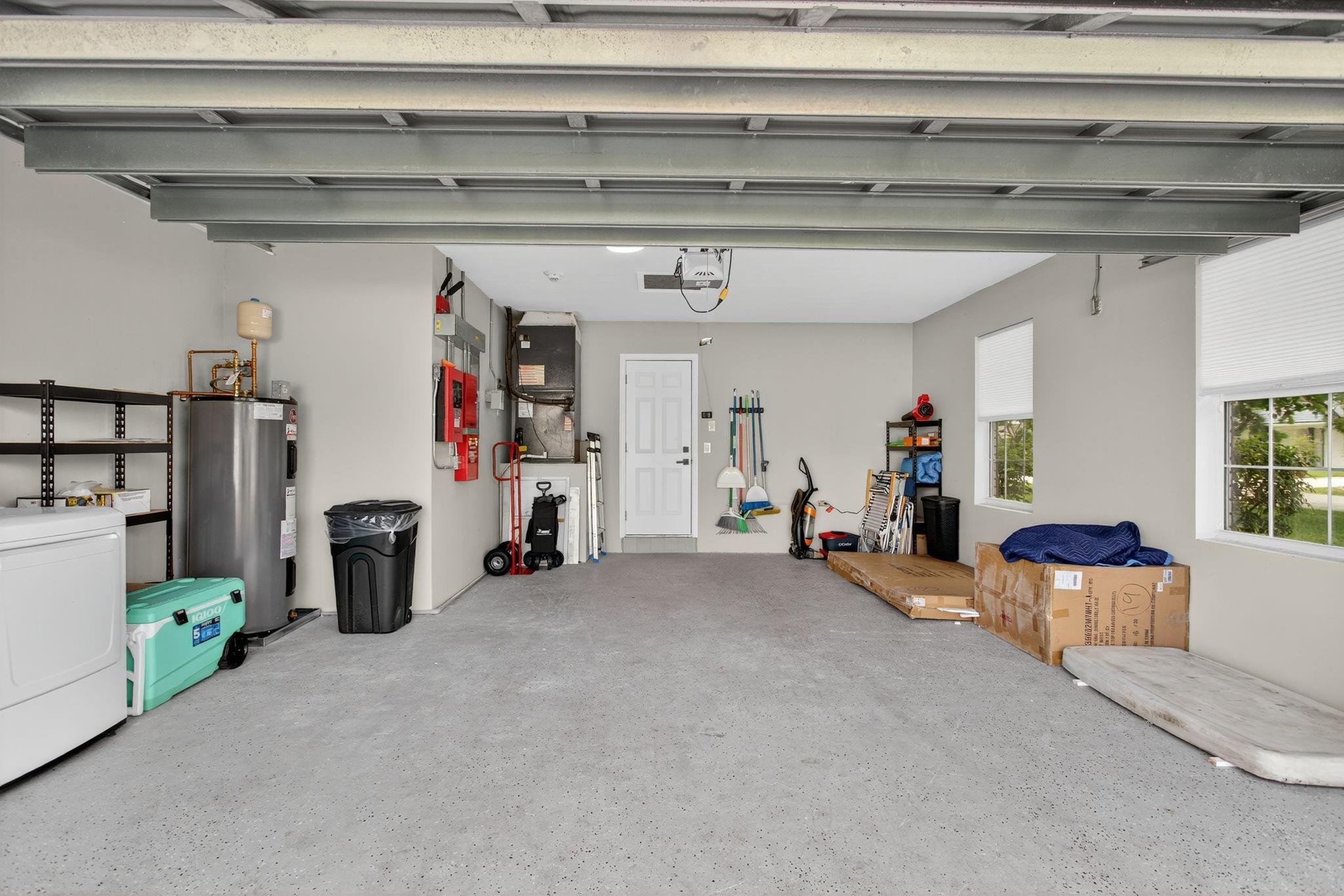 2421 NW 114th Avenue, Coral Springs, FL 33065