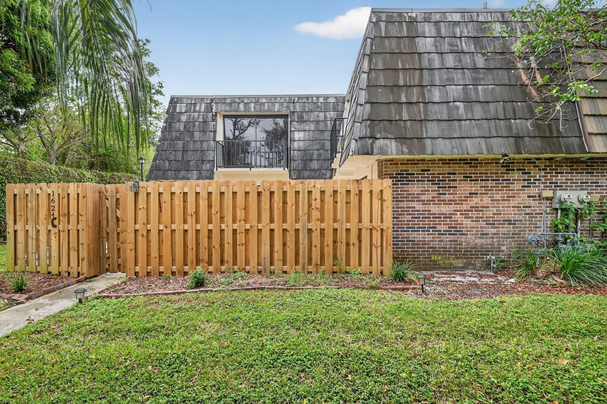 Photo for 1624 Forest Lakes Circle, C, West Palm Beach, FL 33406 - listing #FX-10535268 1624 Forest Lakes Circle, C, West Palm Beach, FL 33406