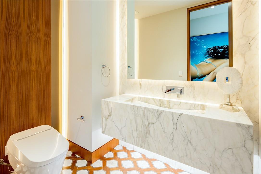 650 Royal Plaza Drive, Fort Lauderdale, FL 33301