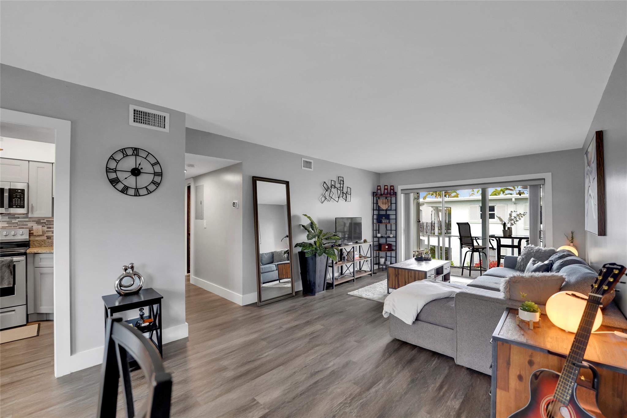 Photo for 2161 NE 42nd Court 215, Lighthouse Point, FL 33064 - listing #FX-10545808 2161 NE 42nd Court 215, Lighthouse Point, FL 33064