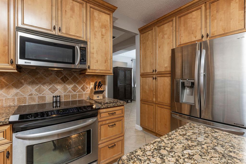 Photo for 1104 Hidden Valley Way, Weston, FL 33327 - Listing #FX-10435153 1104 Hidden Valley Way, Weston, FL 33327