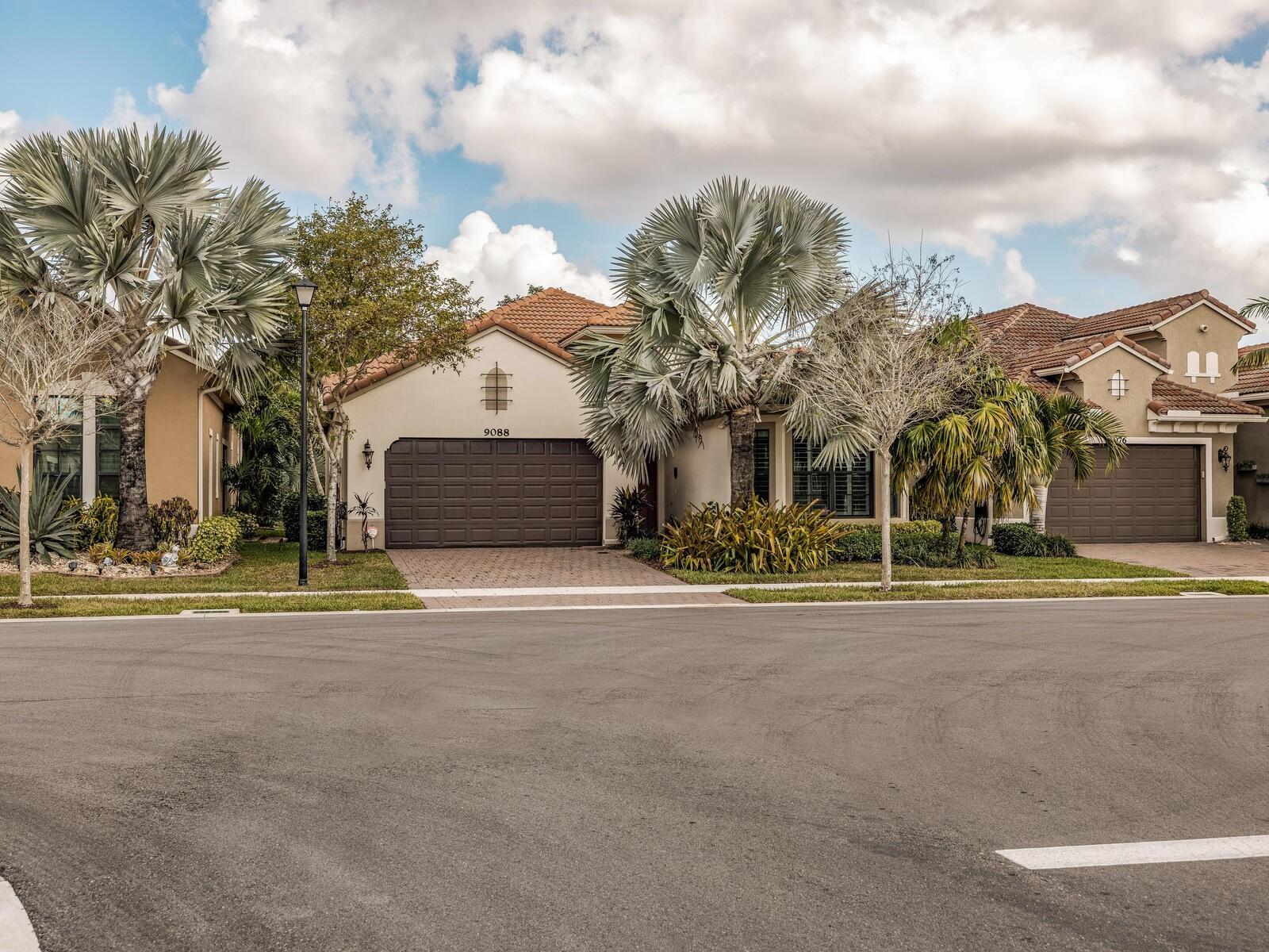 9088 E Leon Circle, Parkland, FL 33076